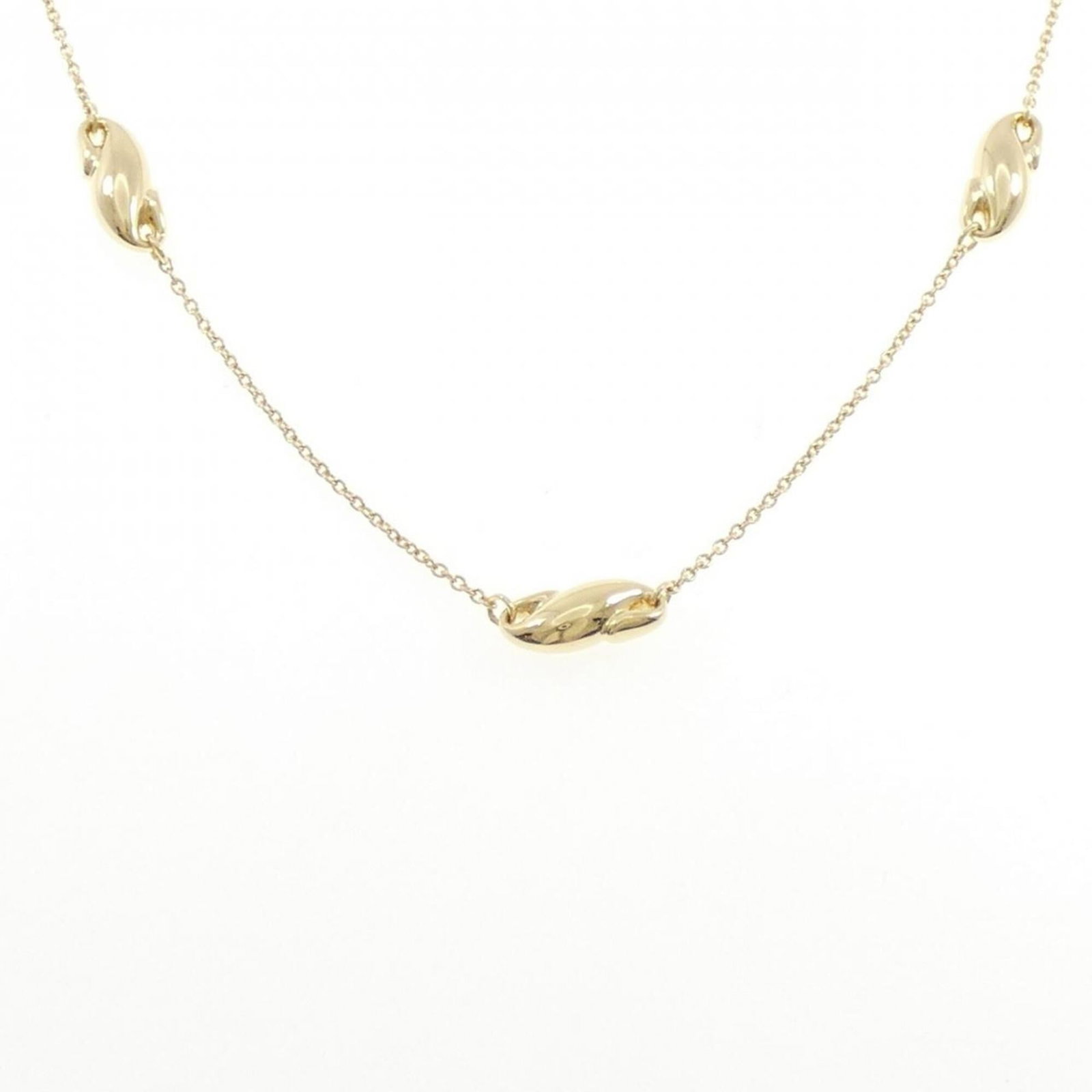 Tiffany & Co. 750YG Necklace: Tiffany & Co. 750YG Necklace Tiffany & Co.'s iconic yellow gold (18K) necklace boasts a timeless elegance with its 750YG hallmark. The necklace's 41 cm / 16.14'' circumference provides a versatile fit