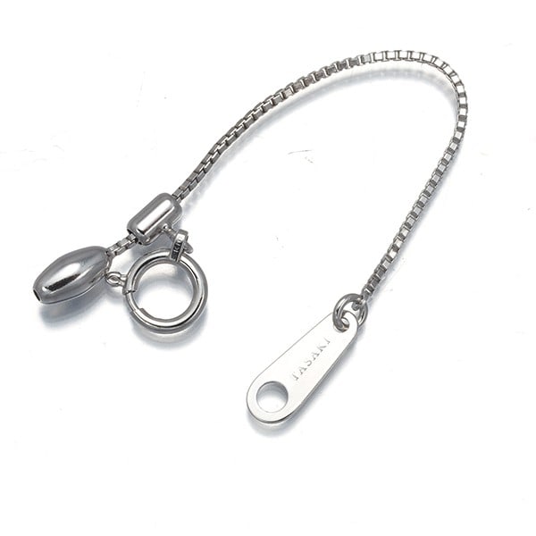 Chain necklace box made of white gold: Chain necklace box made of white gold Made from 18k white gold, this chain necklace box boasts a sleek and sophisticated design. The Japan collection showcases the brand's attention to detail in its