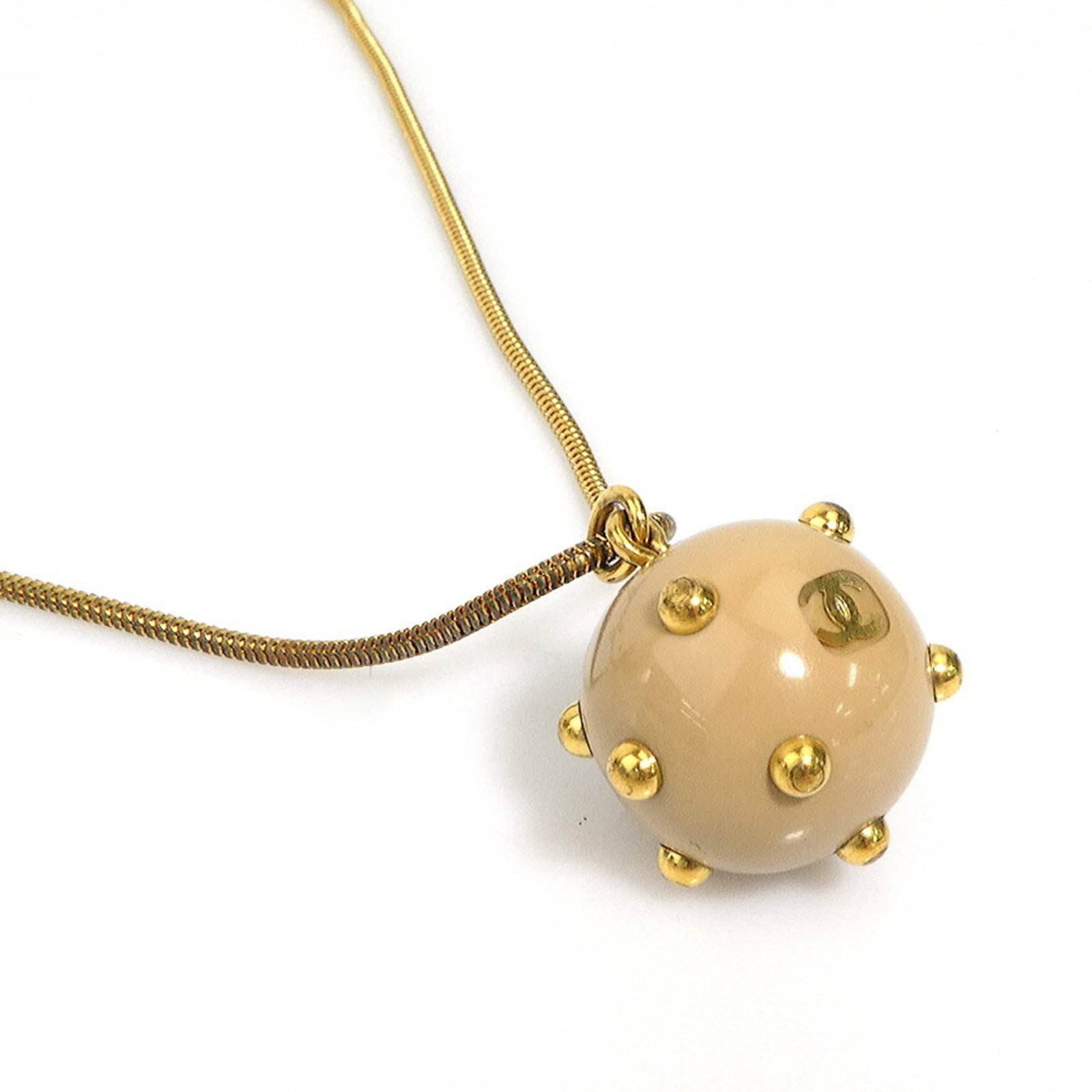 CHANEL Necklace, Acrylic, Metal, Beige x Gold, Women's, 56457k: CHANEL Necklace, Acrylic, Metal, Beige x Gold, Women's, 56457k This Chanel necklace features an elegant beige and gold design, with a metal pendant measuring 20mm x 20mm. The necklace has a