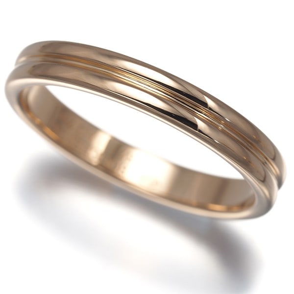 Ring 750 Rose Gold Eu57 Boucheron Godron: Ring 750 Rose Gold Eu57 Boucheron Godron Boucheron's Godron collection showcases elegant simplicity with this rose gold ring featuring a signature. Crafted from 18k metal, its understated design makes