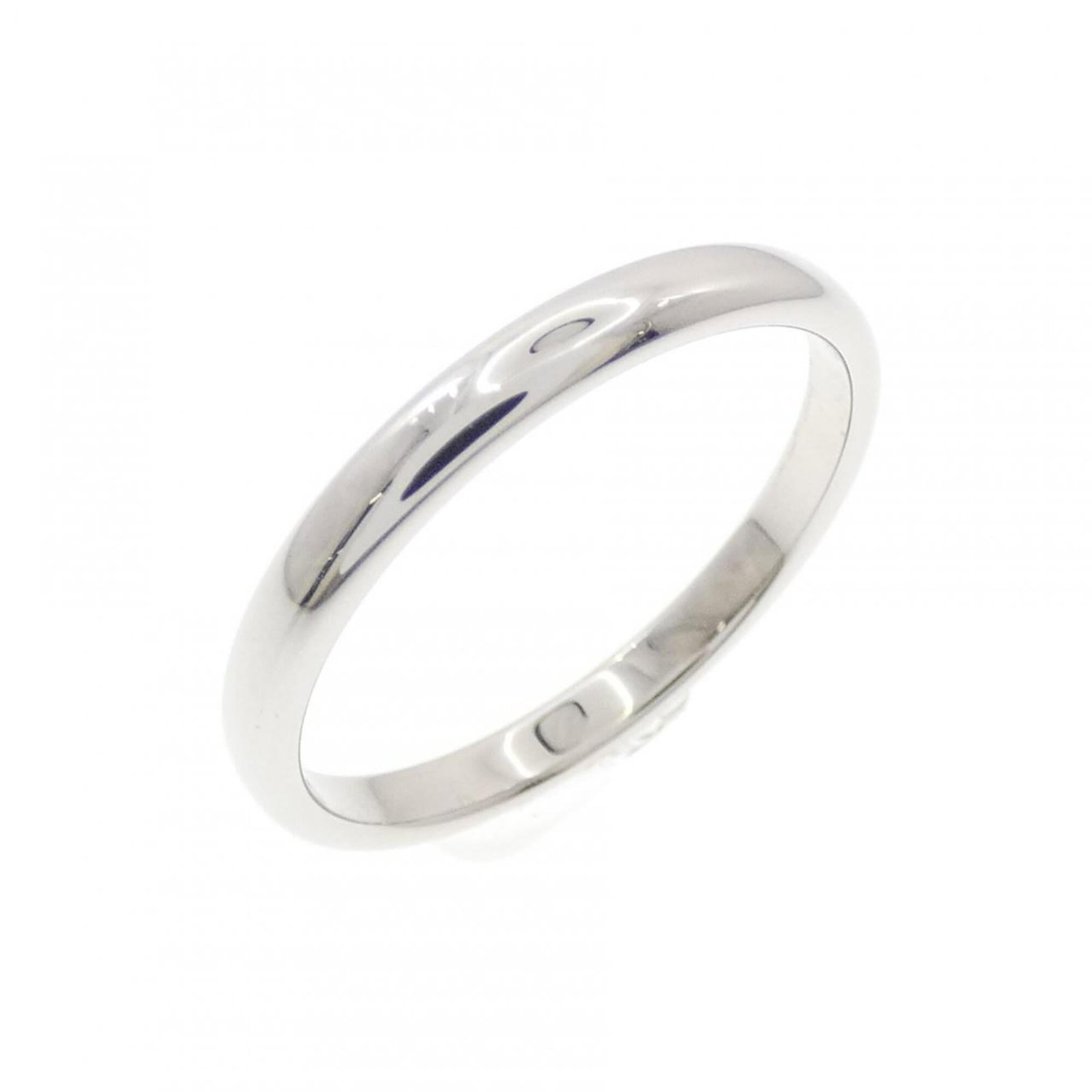 Tiffany Band Ring Platinum 950: Tiffany Band Ring Platinum 950 Platinum 950 Tiffany band ring with a sleek 2mm width and US size 3.5 fit, offering a subtle yet elegant design. The ring's used condition showcases a few traces of