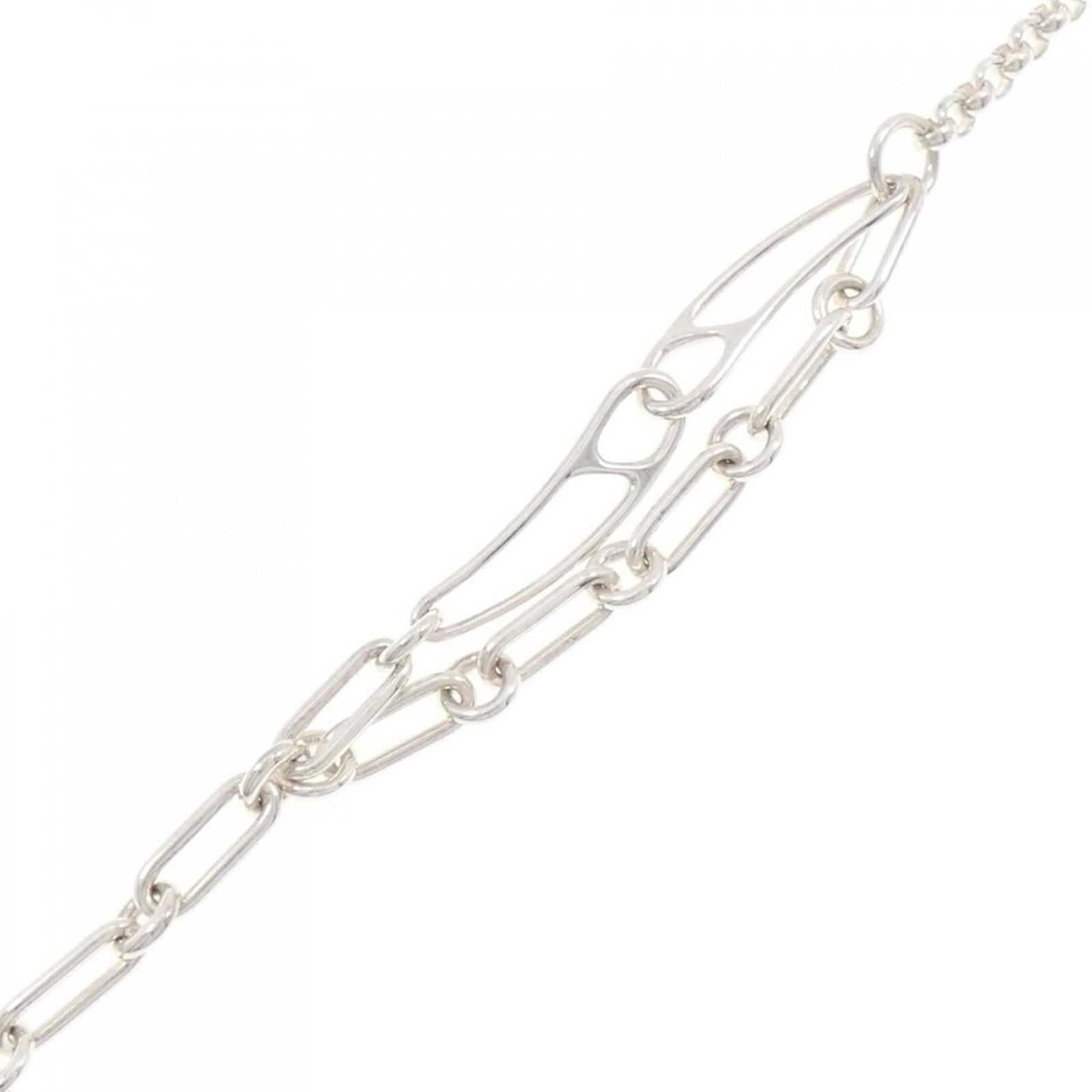Hermes Charm Bracelet Silver 925: Hermes Charm Bracelet Silver 925 Silver 925 charm bracelet from Hermes features a sleek design and high-quality material. With its durable construction and subtle elegance, this charm bracelet makes a