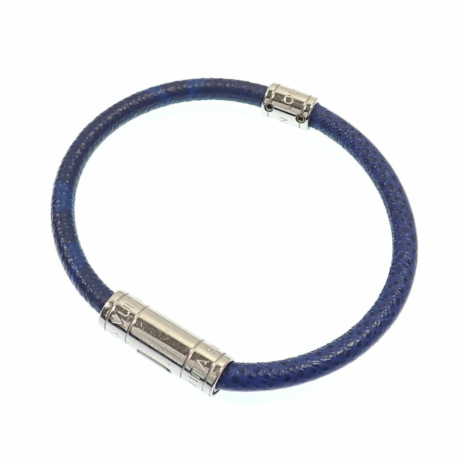 Louis Vuitton Charm Bracelet: Louis Vuitton Charm Bracelet Cobalt charm bracelet from Louis Vuitton, featuring a cobalt color and measuring 20cm in total length. The bracelet has a width of 4mm and a length of 17.5cm, with traces 