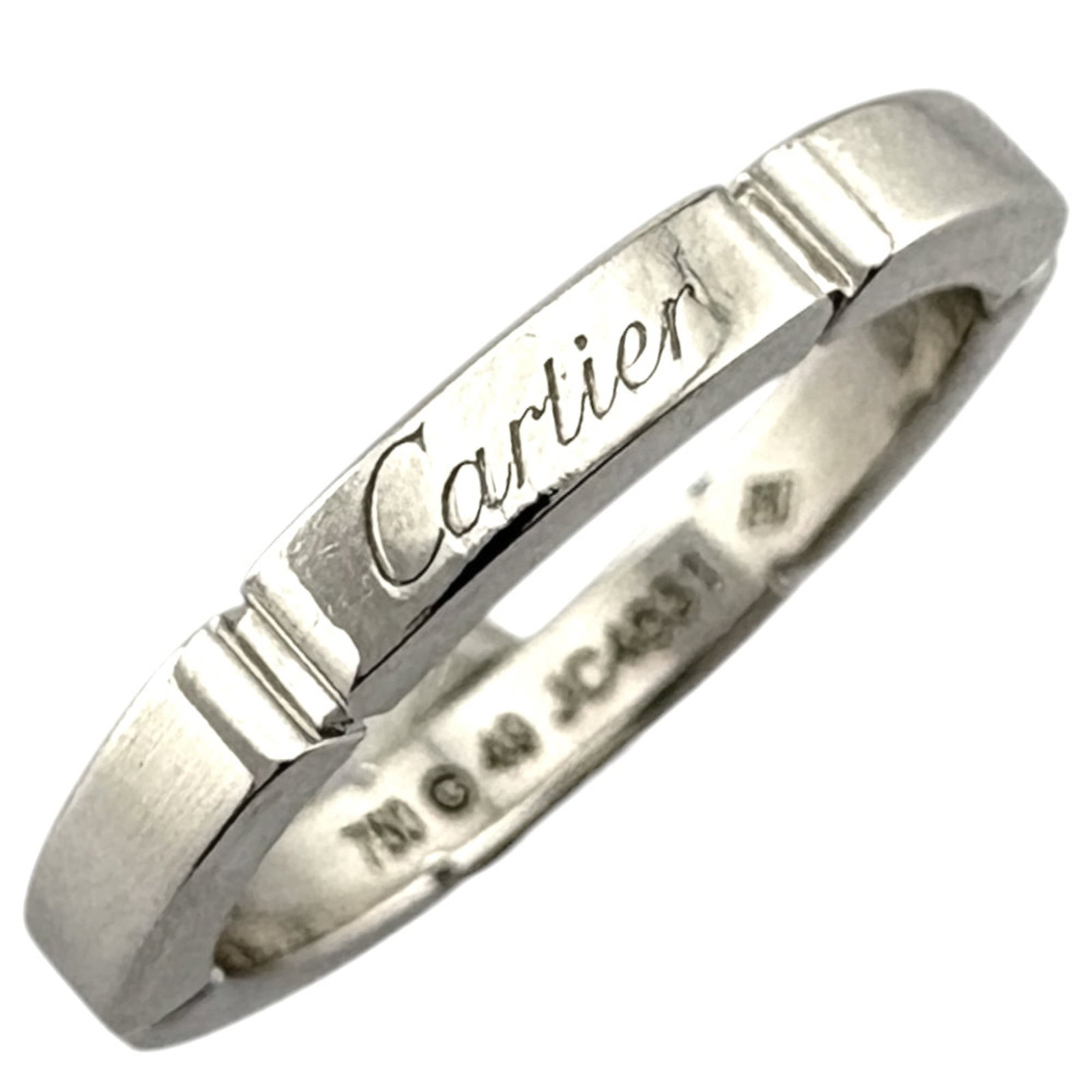 Cartier Band Ring White Gold (18K): Cartier Band Ring White Gold (18K) Cartier Band Ring White Gold (18K) features a sleek design with a silver hue and 2mm width. Made from high-quality white gold (18K), this band ring boasts a weight