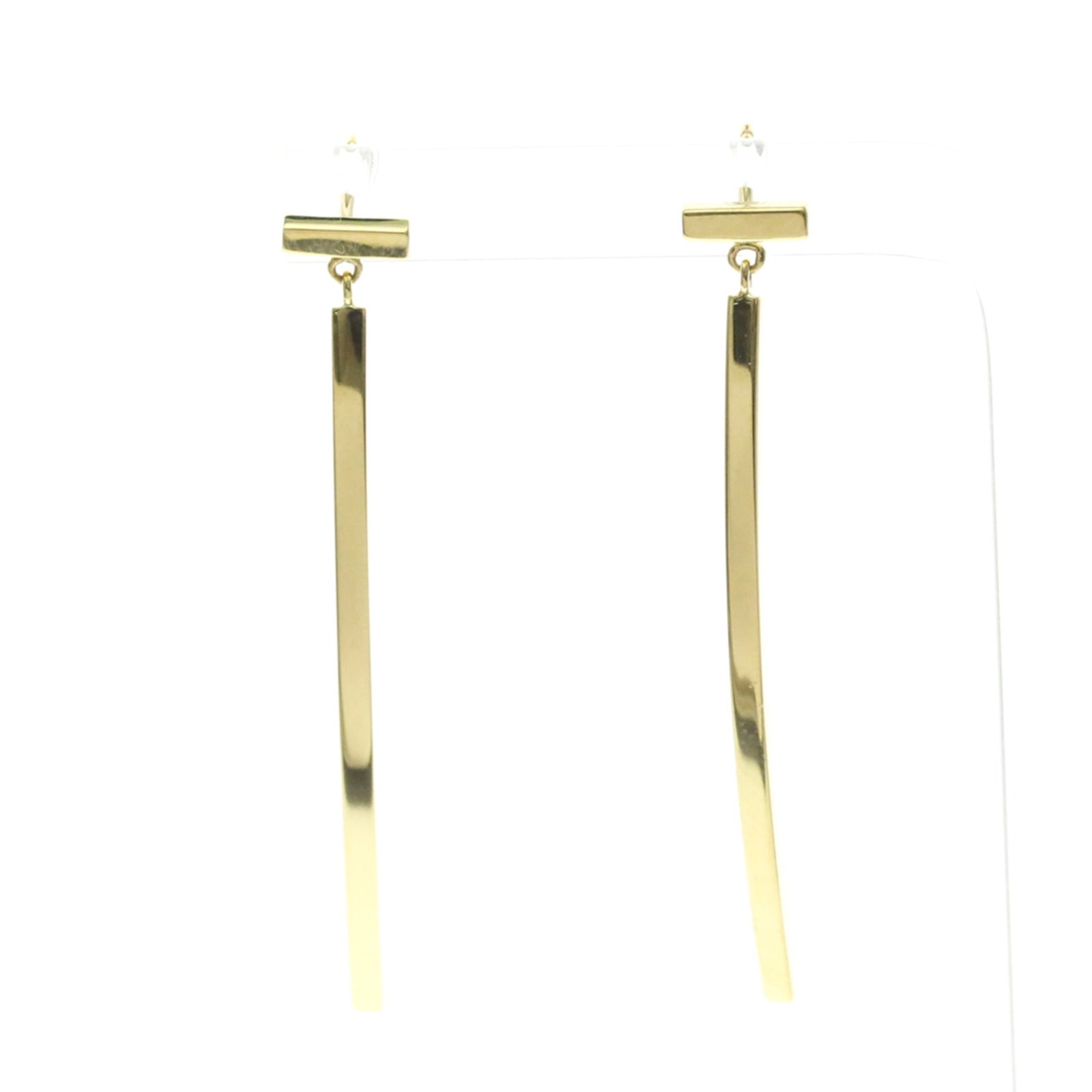Tiffany Drop Earrings Yellow Gold (18K): Tiffany Drop Earrings Yellow Gold (18K) Tiffany's iconic Drop Earrings in 18K yellow gold make a statement with their sleek design and luxurious metal. These fashion-forward earrings feature a subtle