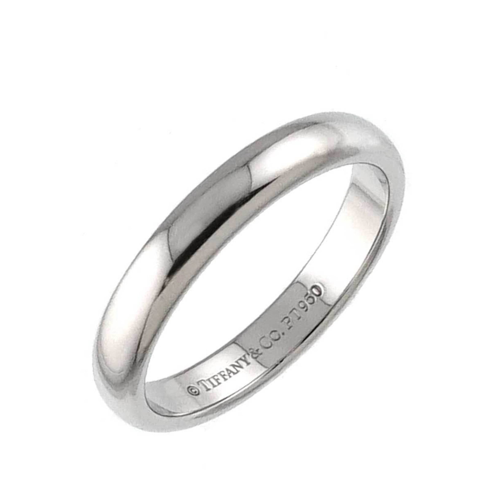 Tiffany Band Ring Platinum 950: Tiffany Band Ring Platinum 950 Platinum 950 Tiffany Band Ring - A Fine Women's Accessory, Featuring High-Quality Platinum Construction and Minimal Signs of Use. This Used (Like New) Ring is in