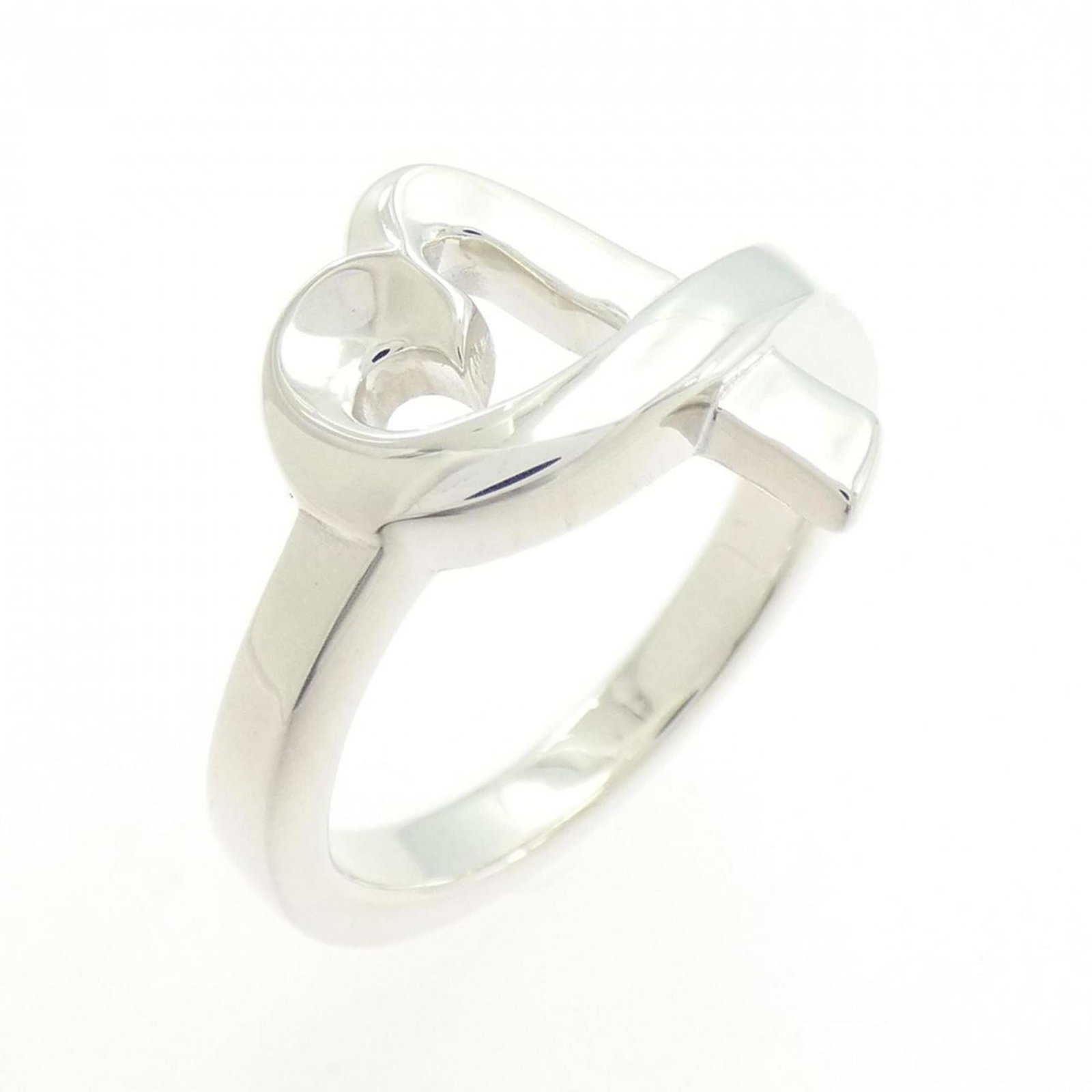 Tiffany Band Ring Silver 925: Tiffany Band Ring Silver 925 The Tiffany Band Ring Silver 925 is a beautiful piece of jewelry featuring a silver band with a high-quality finish. With its sterling silver material and US size 7 fit,