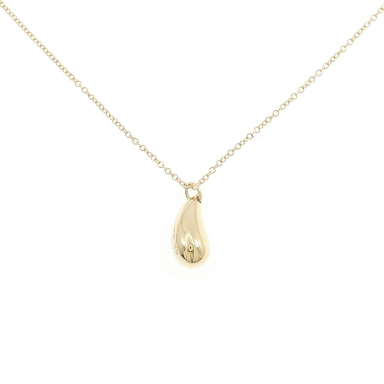 Tiffany & Co. Teardrop Necklace: Tiffany & Co. Teardrop Necklace Tiffany & Co.'s iconic teardrop necklace boasts a timeless design in 18K yellow gold. The pendant measures 13mm x 6mm and features a few traces of usage, with some mino