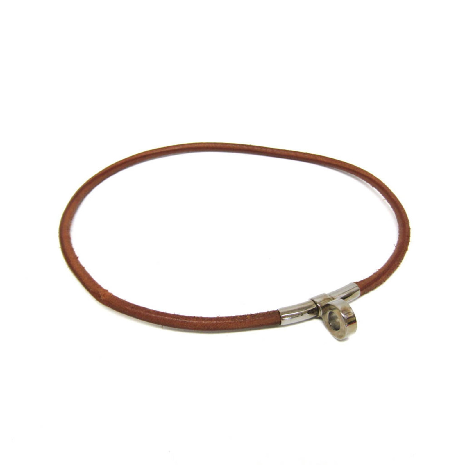 Hermes Kite Leather,Metal Women's Choker Necklace (Brown,Silver): Hermes Kite Leather,Metal Women's Choker Necklace (Brown,Silver) The Hermes Kite Leather, Metal Women's Choker Necklace boasts a rich brown leather strap and silver accents, adding an edgy touch to