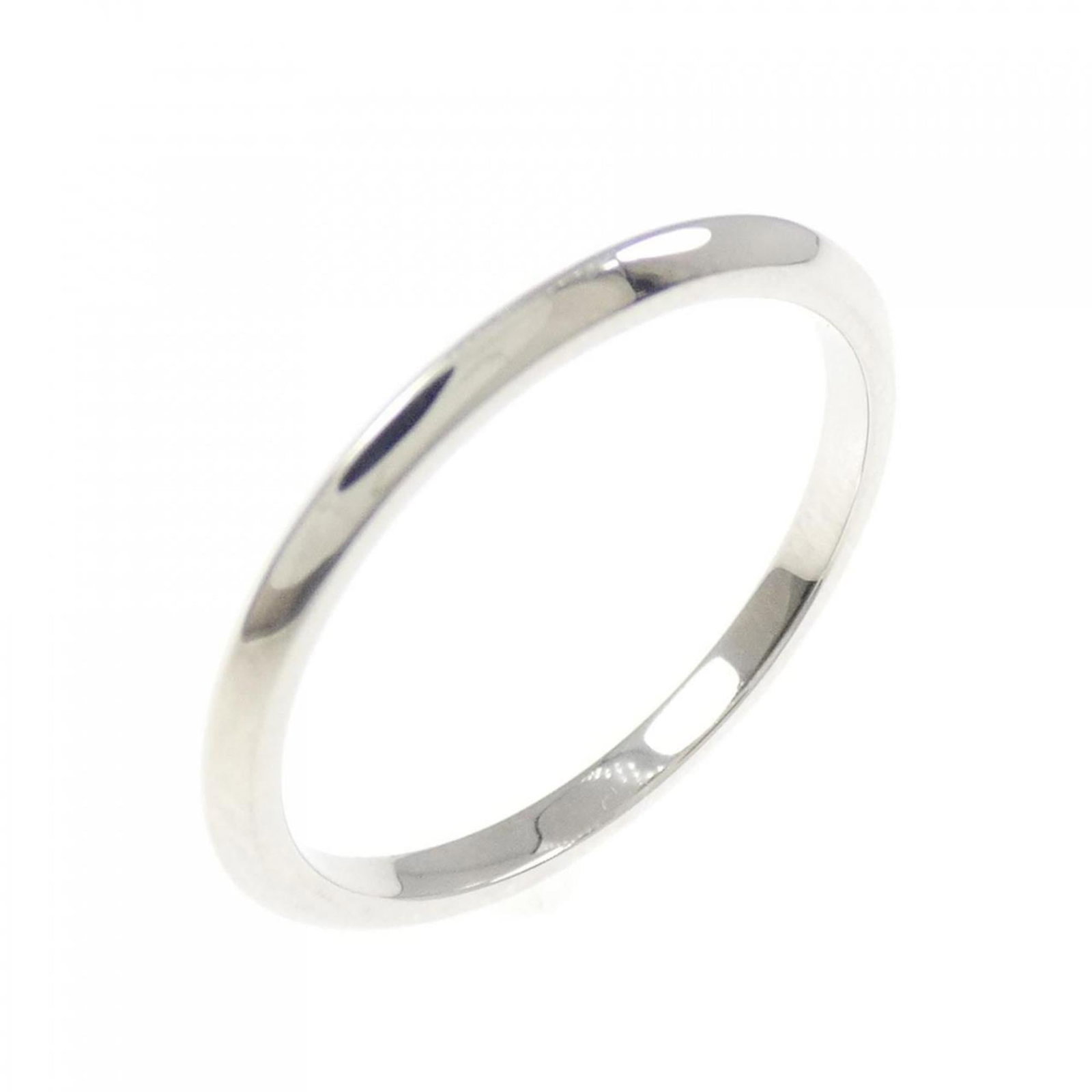 Tiffany Band Ring Platinum 950: Tiffany Band Ring Platinum 950 Platinum 950 Tiffany Band Ring in excellent condition, with hardly any traces of usage. This used ring features high-quality platinum material and boasts a classic desig