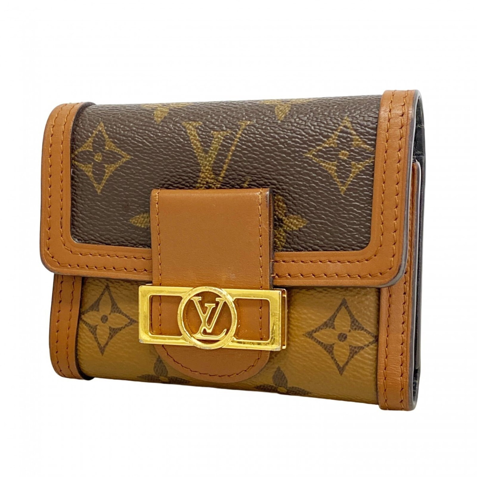 Louis Vuitton Wallet (Tri-Fold): Louis Vuitton Wallet (Tri-Fold) Brown Louis Vuitton Tri-Fold Wallet with Traces of Usage. This used wallet features a classic tri-fold design and measures 9.5cm x 12cm x 2cm. It shows signs of wear, i