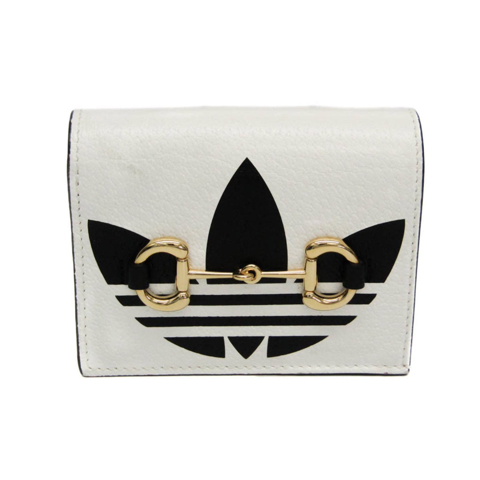 Gucci Chain/Shoulder Wallet Leather: Gucci Chain/Shoulder Wallet Leather The Gucci Chain/Shoulder Wallet Leather features a sleek black and white design, with a coin purse/case, card slot, and pocket for added convenience. Its durable le