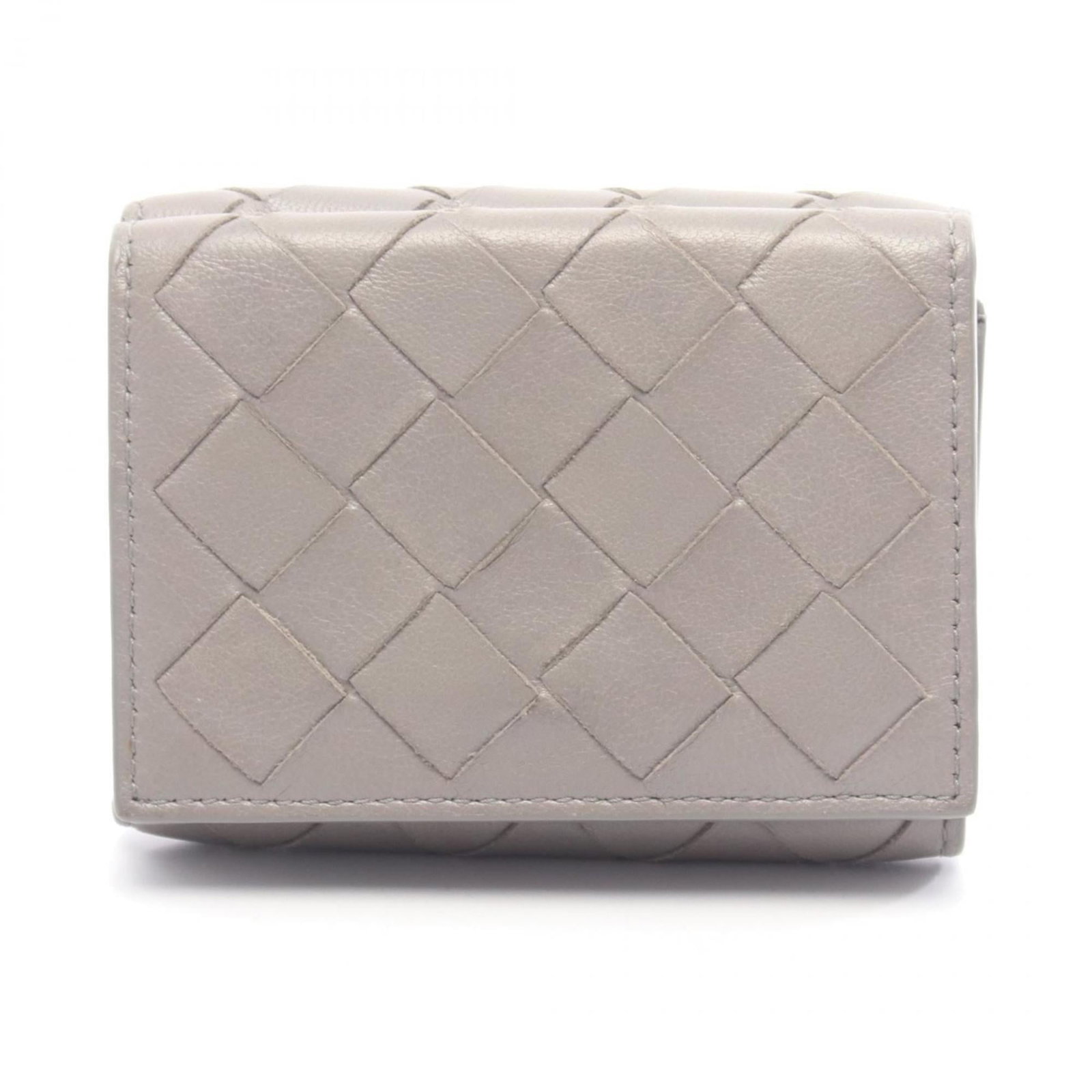 Bottega Veneta Wallet (Tri-Fold) Leather: Bottega Veneta Wallet (Tri-Fold) Leather Gray Bottega Veneta tri-fold leather wallet with visible traces of usage and minor damages. This used wallet still maintains its original functionality