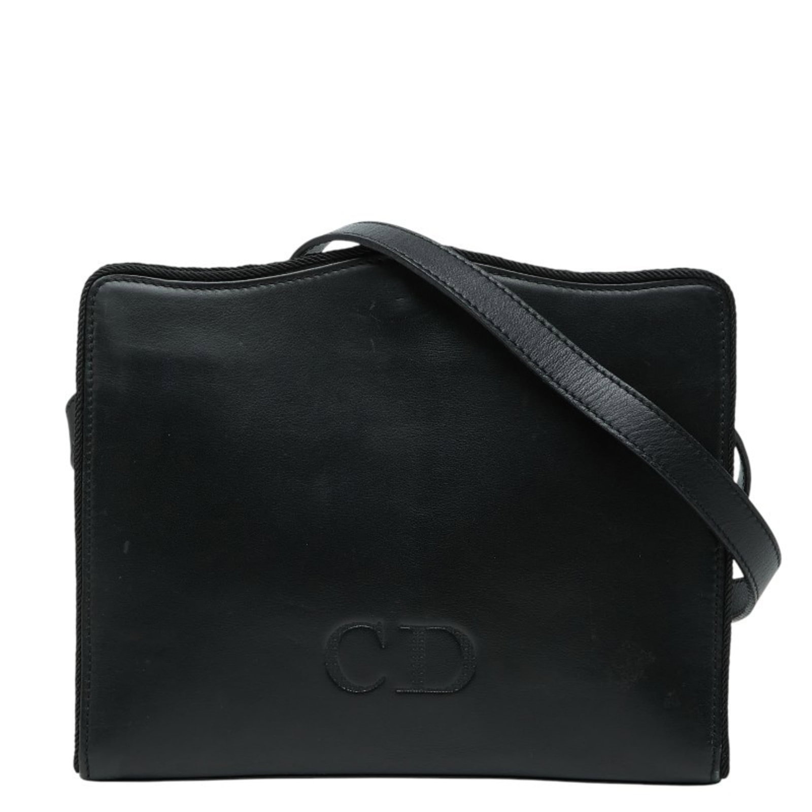 Christian Dior Shoulder Bag Leather: Christian Dior Shoulder Bag Leather This classic Christian Dior shoulder bag features high-quality black leather and a timeless design. With its 19cm x 22cm x 6cm dimensions, it's perfect for