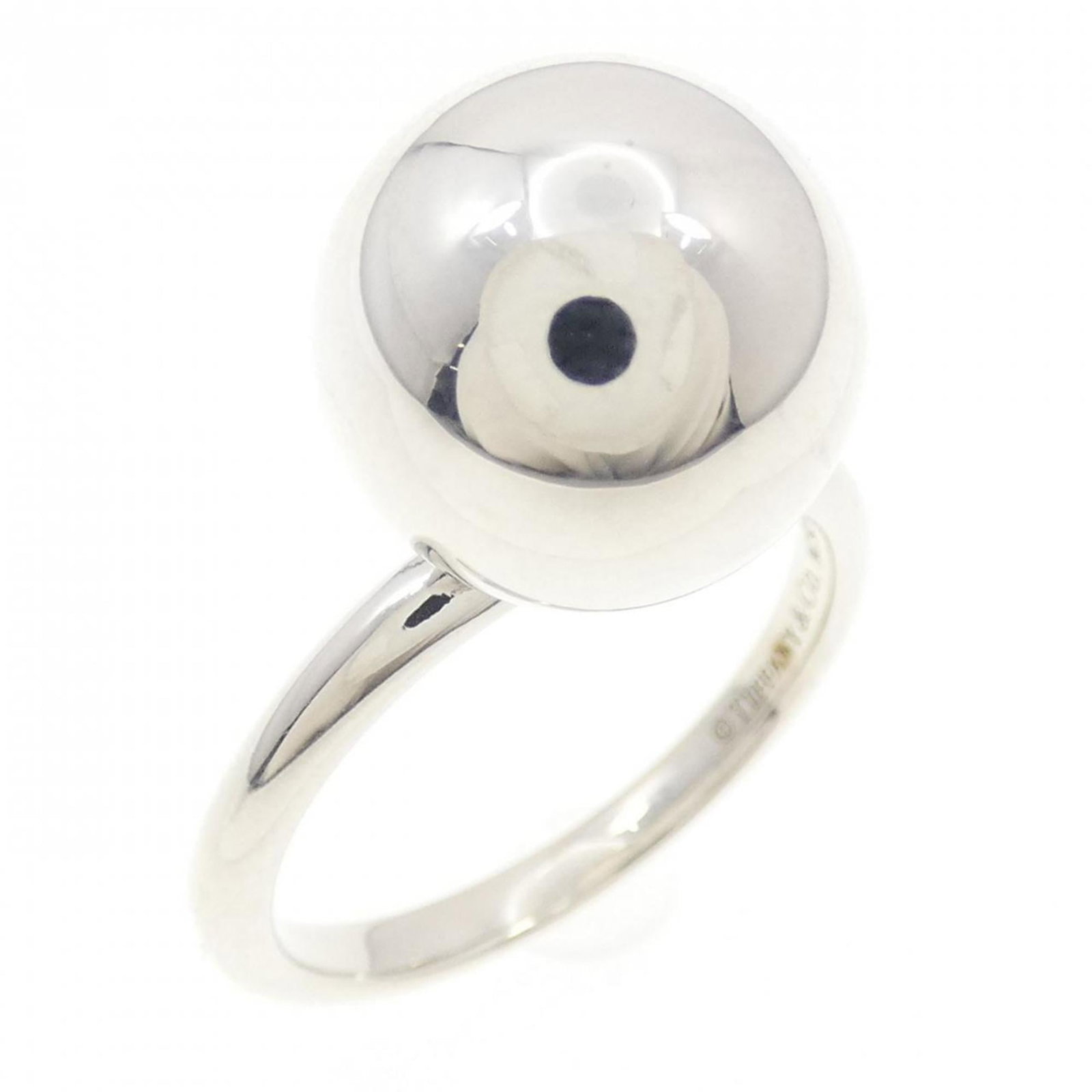 Tiffany Band Ring Silver 925: Tiffany Band Ring Silver 925 Silver 925 band ring from Tiffany with a classic design. This women's ring features a high-quality silver material and is in like new condition, showing hardly any signs o