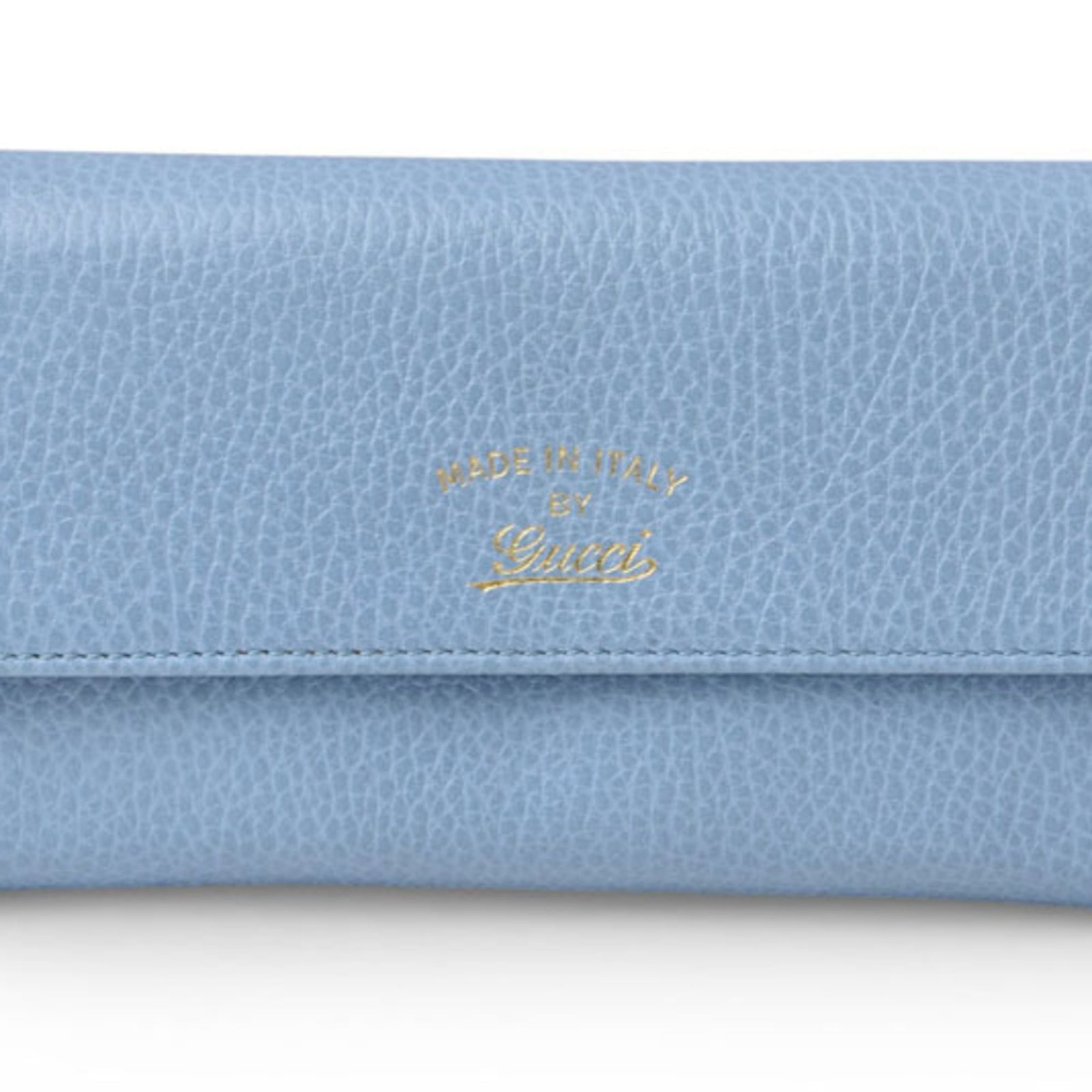 Gucci Long Wallet (Bi-Fold) Leather: Gucci Long Wallet (Bi-Fold) Leather The Gucci Long Wallet (Bi-Fold) Leather features a classic bi-fold design with a spacious interior and durable leather construction. This pre-owned item boasts a st