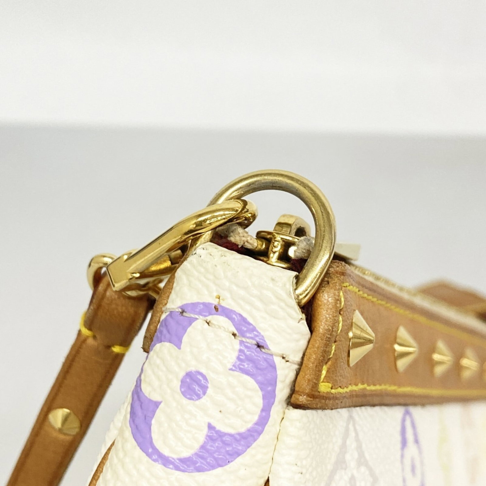 Louis Vuitton Pouch - 10