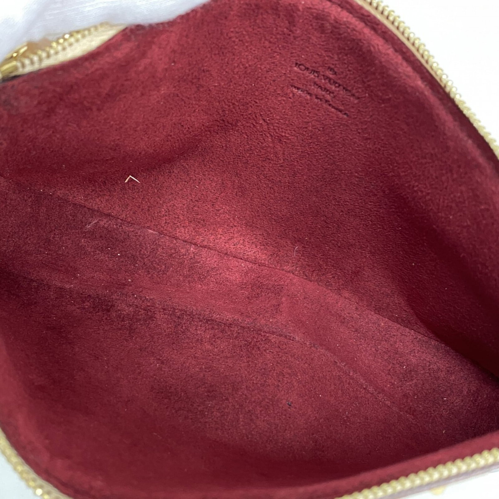 Louis Vuitton Pouch - 4