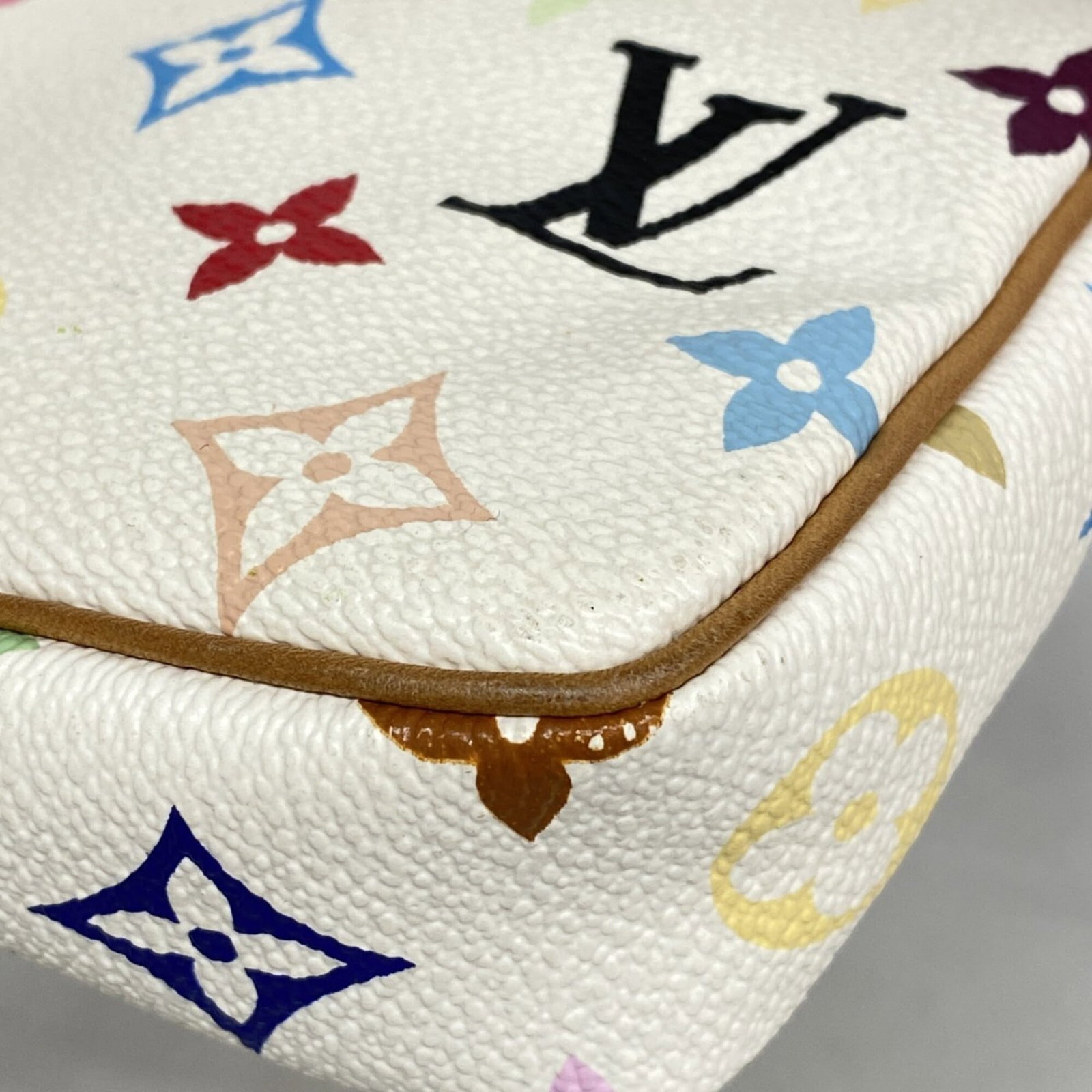 Louis Vuitton Pouch - 6