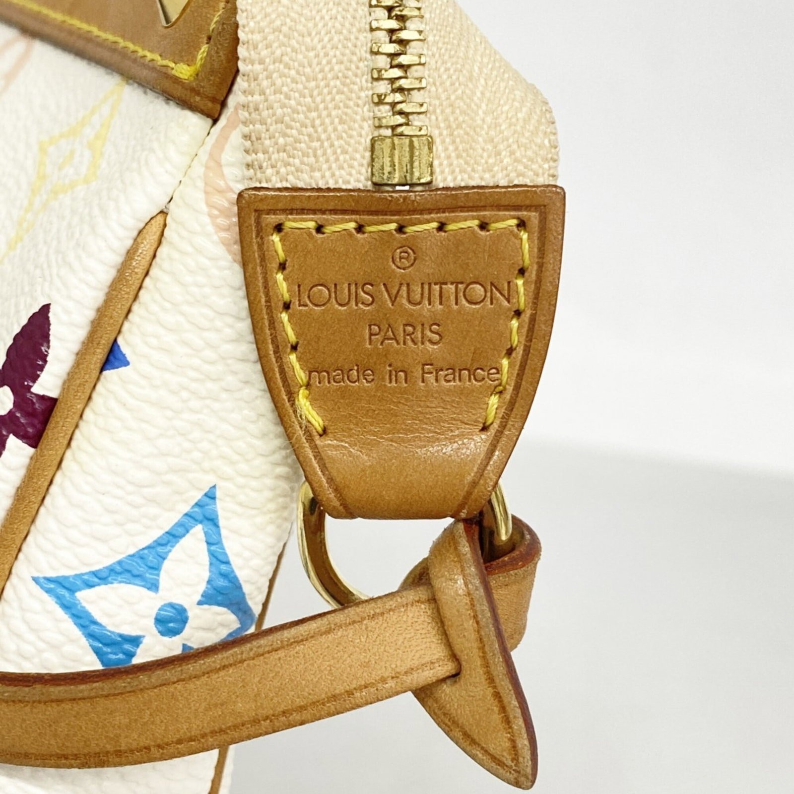 Louis Vuitton Pouch - 7