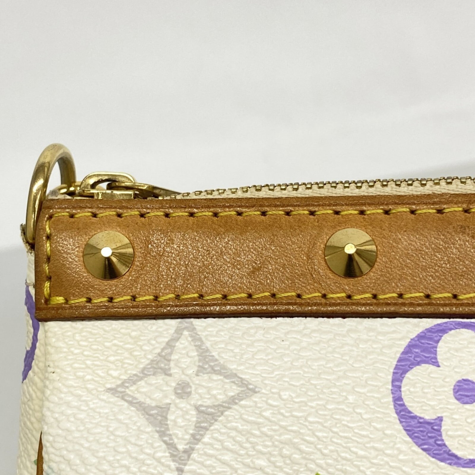Louis Vuitton Pouch - 8