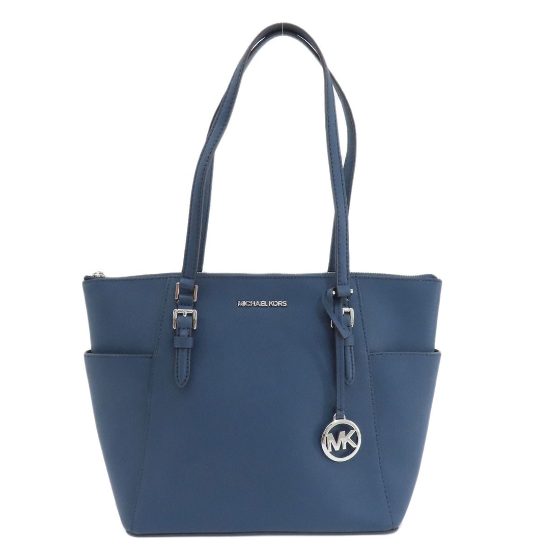 PVC Tote Bag Logo Michael Kors: PVC Tote Bag Logo Michael Kors Navy PVC tote bag with Michael Kors logo. Made from high-quality PVC exterior material, this bag features a distinctive design element - a logo from the popular fashion 