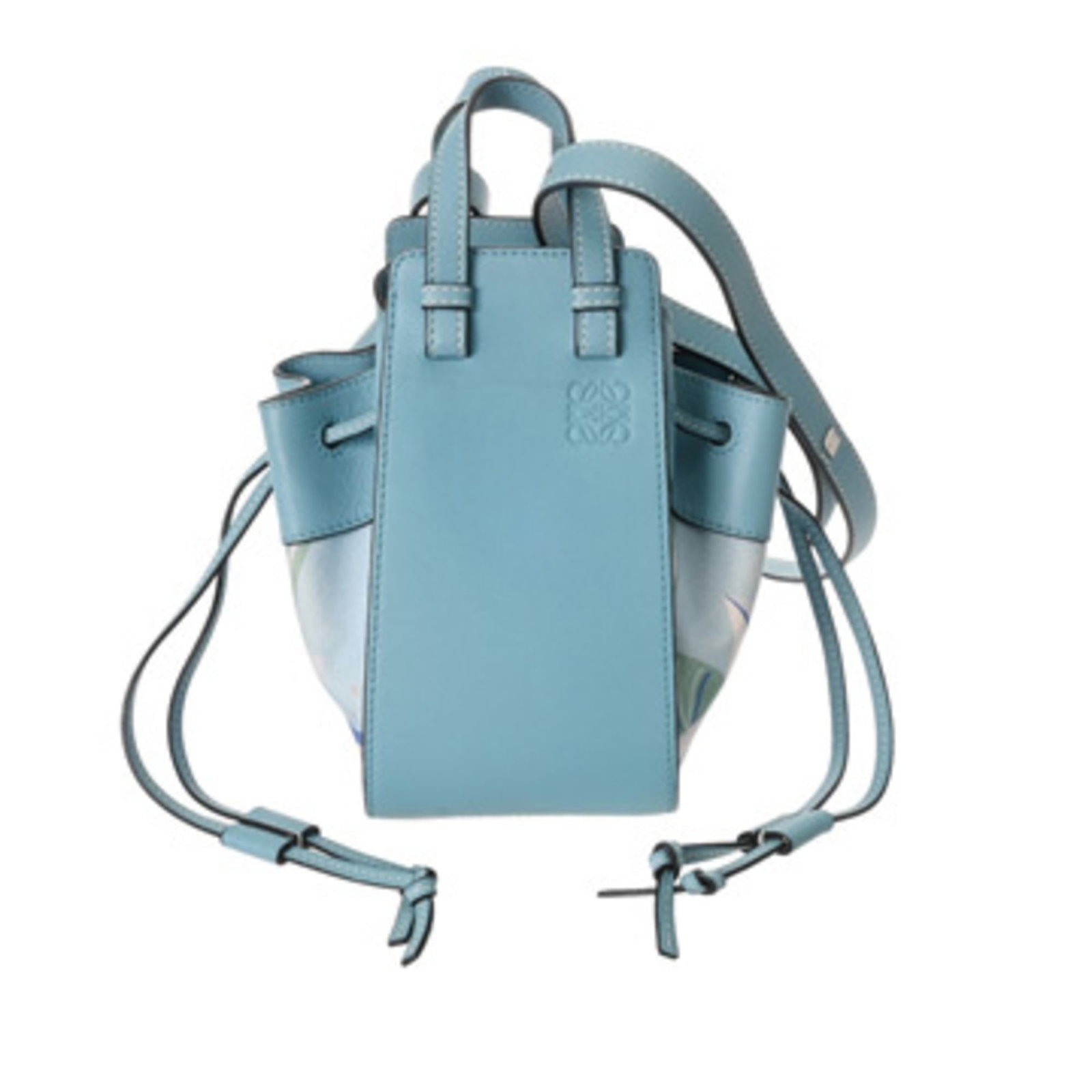 Loewe Shoulder Bag Leather Canvas: Loewe Shoulder Bag Leather Canvas This pre-owned Loewe shoulder bag features a striking blue canvas exterior with leather accents. With its unique blend of materials and classic design, this bag offer