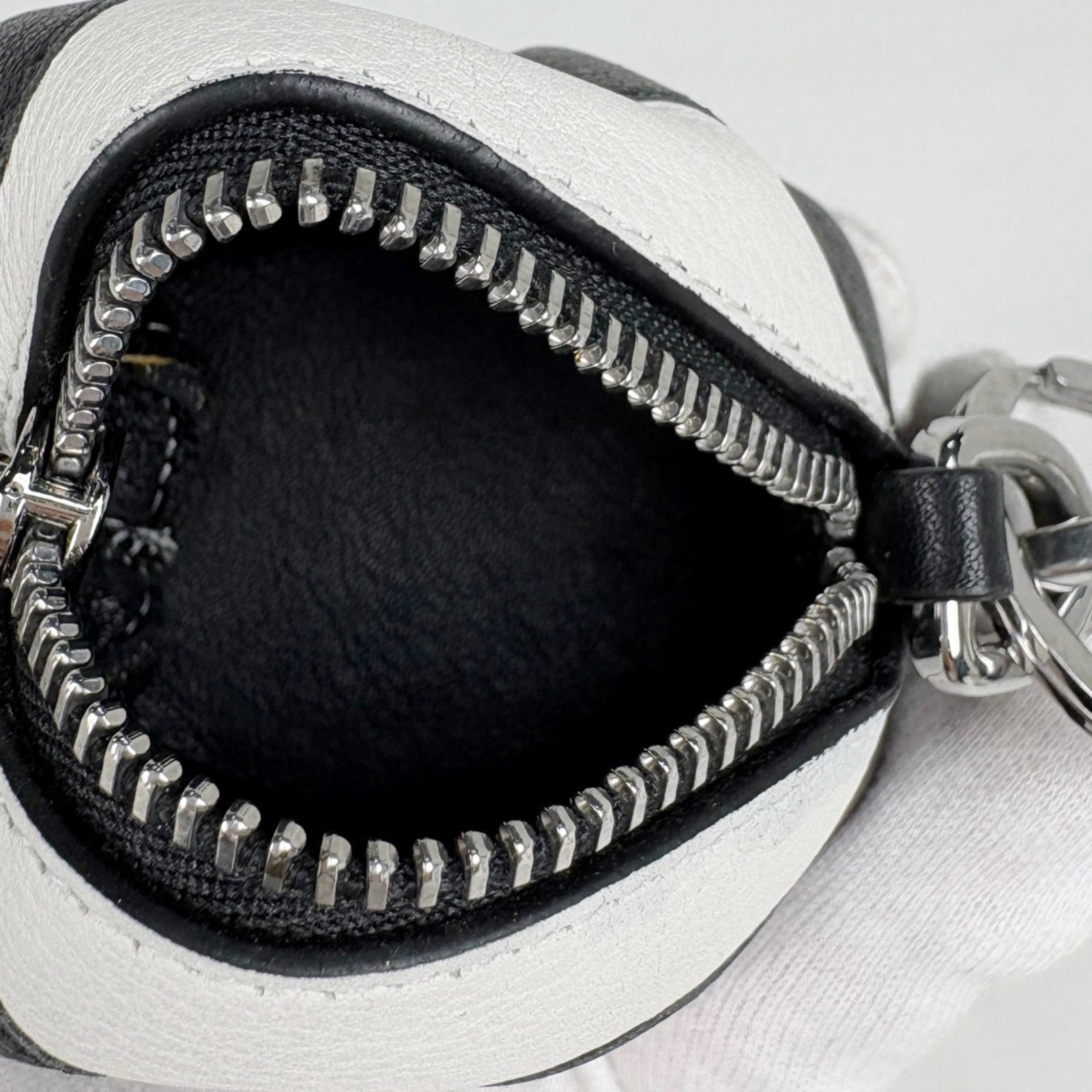 Loewe Keyring Leather - 6