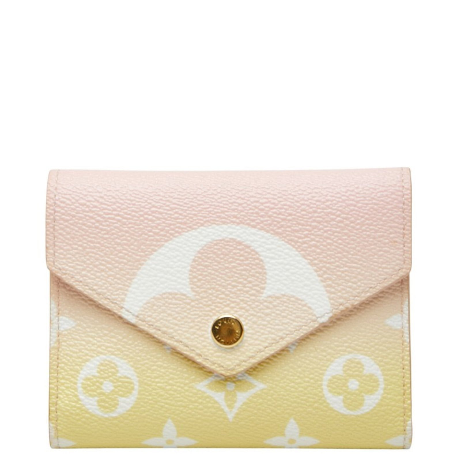 Louis Vuitton Wallet (Tri-Fold) Pvc Leather: Louis Vuitton Wallet (Tri-Fold) Pvc Leather Tri-fold wallet from Louis Vuitton in pink and rose clair Pvc leather. This used wallet has visible traces of usage with minor scratches and dirt, yet remai