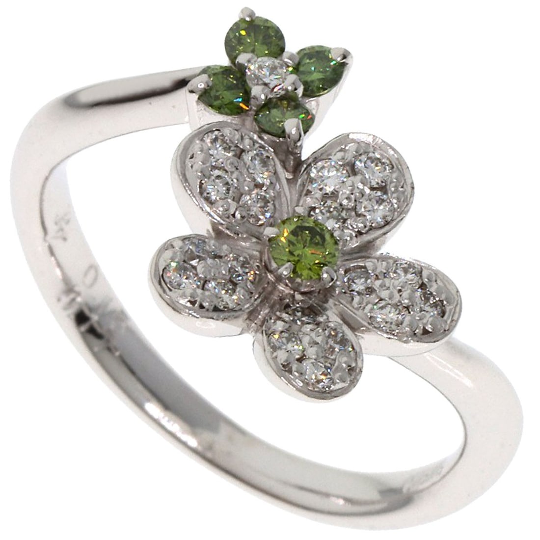 White gold diamond ring motif flowers k18 ponte vecchio: White gold diamond ring motif flowers k18 ponte vecchio K18 white gold and diamond ring motif flowers create a delicate and elegant design. The total carat weight of diamonds is 0.15ct and 0.17ct, add