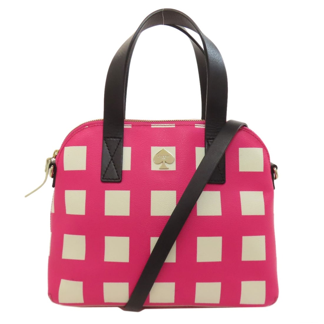 PVC 2way tote bag checkpattern: PVC 2way tote bag checkpattern Pink PVC tote bag with a check pattern exterior. Made from durable PVC material, this tote features a unique and eye-catching design. The pink color adds a pop of fun to