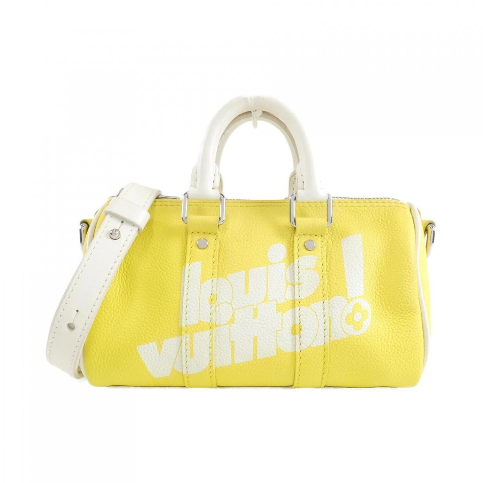 Louis Vuitton Boston Bag Leather: Louis Vuitton Boston Bag Leather The Louis Vuitton Boston Bag Leather is a timeless piece with its classic design and high-quality calfskin material. This used bag features silver hardware and a disti