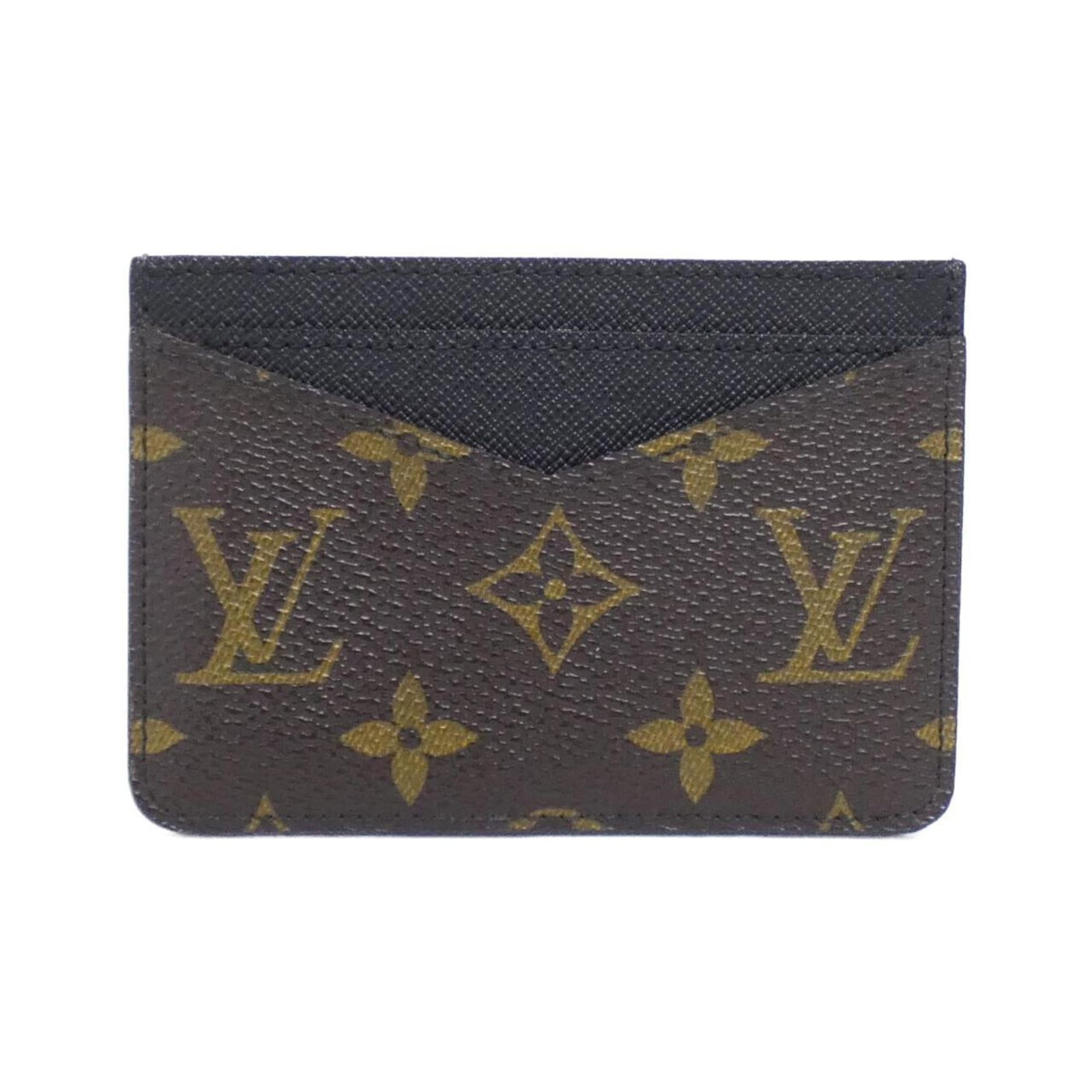 Louis Vuitton Business Card Case Coated Canvas: Louis Vuitton Business Card Case Coated Canvas Marron coated canvas Louis Vuitton business card case in very good condition. A few traces of usage are present, with some scratches and dirt visible, bu