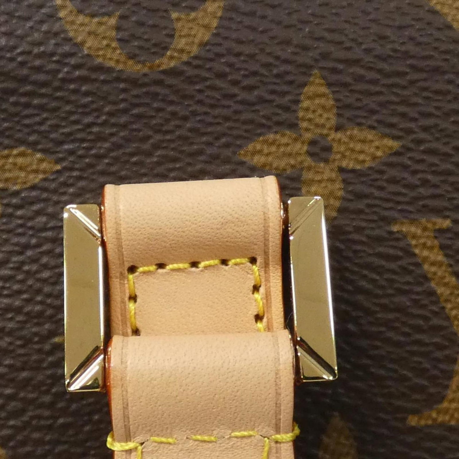 Louis Vuitton Shoulder Bag Monogram - 3