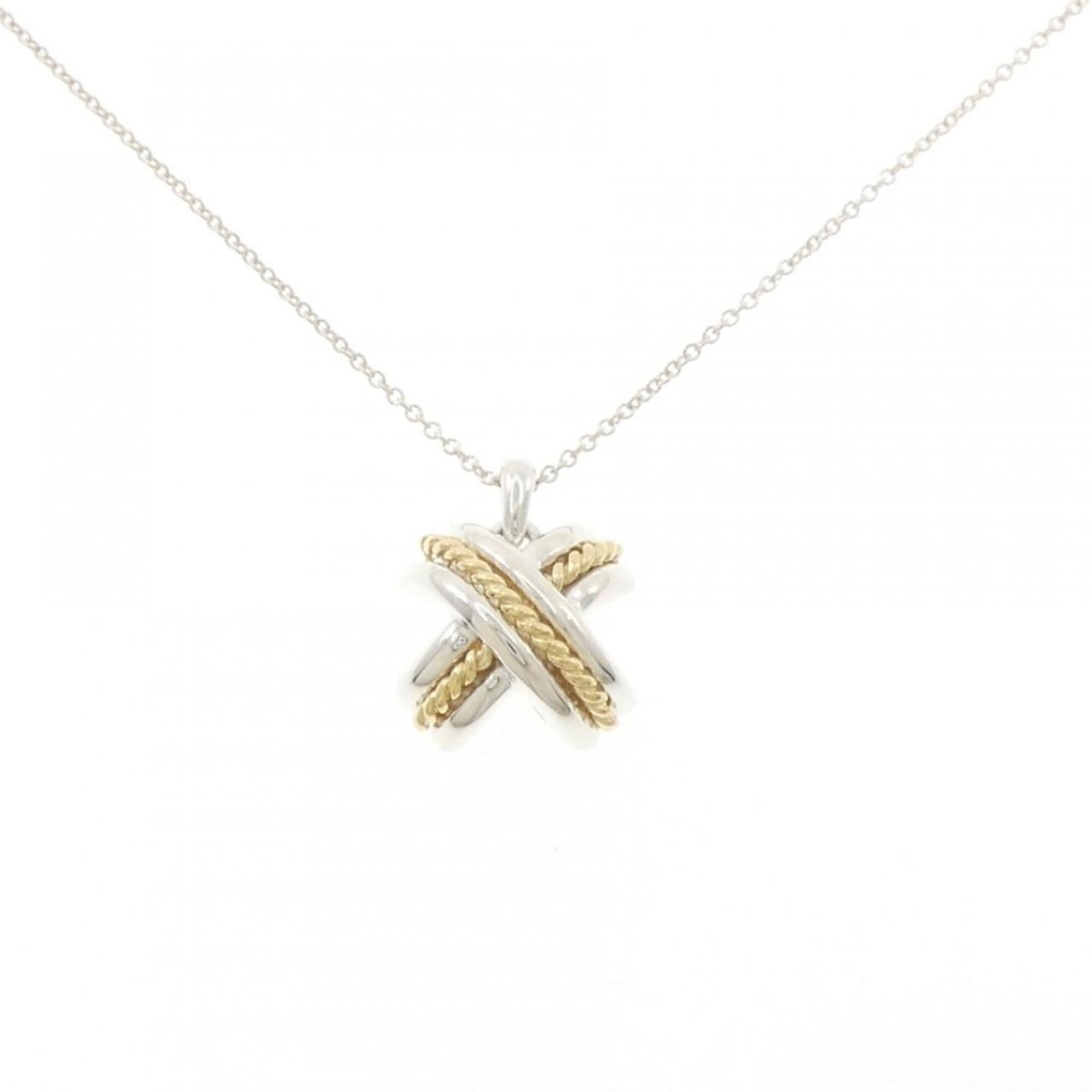 Tiffany Signature Necklace: Tiffany Signature Necklace Tiffany's iconic Signature Necklace boasts a timeless design featuring a pendant of yellow gold (18K) set against a silver 925 backdrop. The necklace's classic style is comp