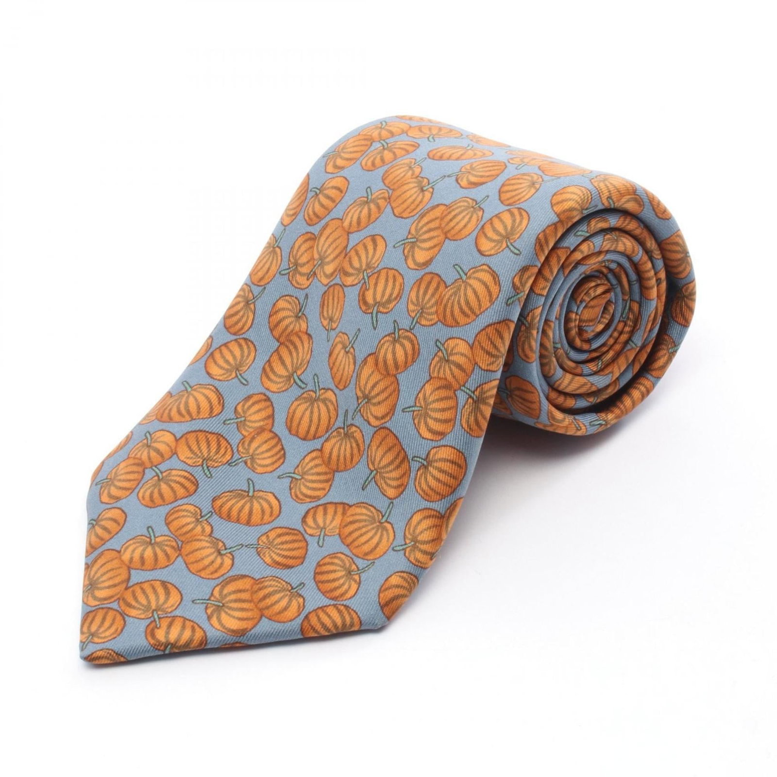 Hermes Cravat Silk: Hermes Cravat Silk This Hermes cravat silk is made from high-quality materials and features a classic brown color. The silk fabric has some minor scratches and dirt, giving it a worn-in look, but over