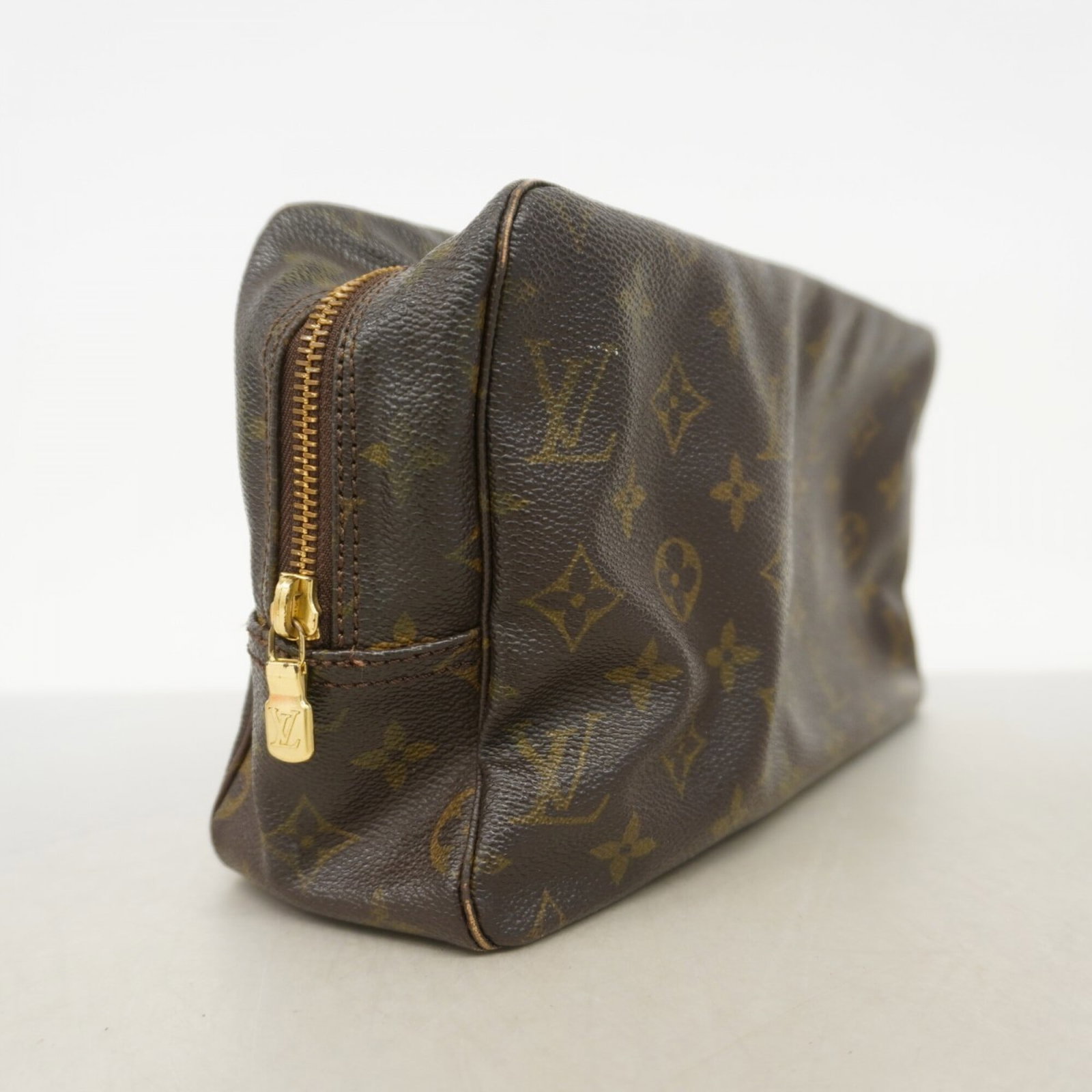 Louis Vuitton Pouch - 2