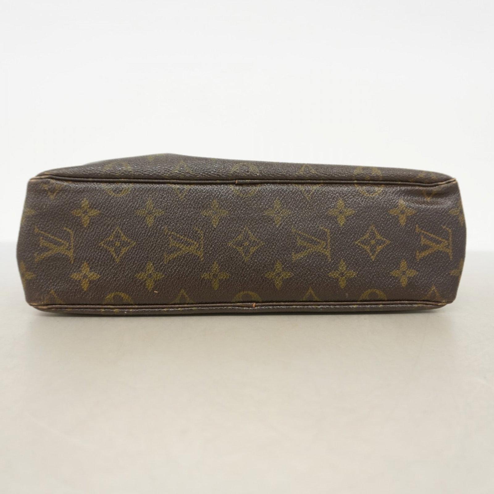 Louis Vuitton Pouch - 3