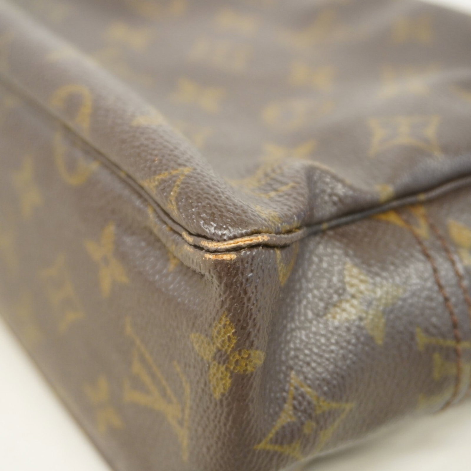 Louis Vuitton Pouch - 7