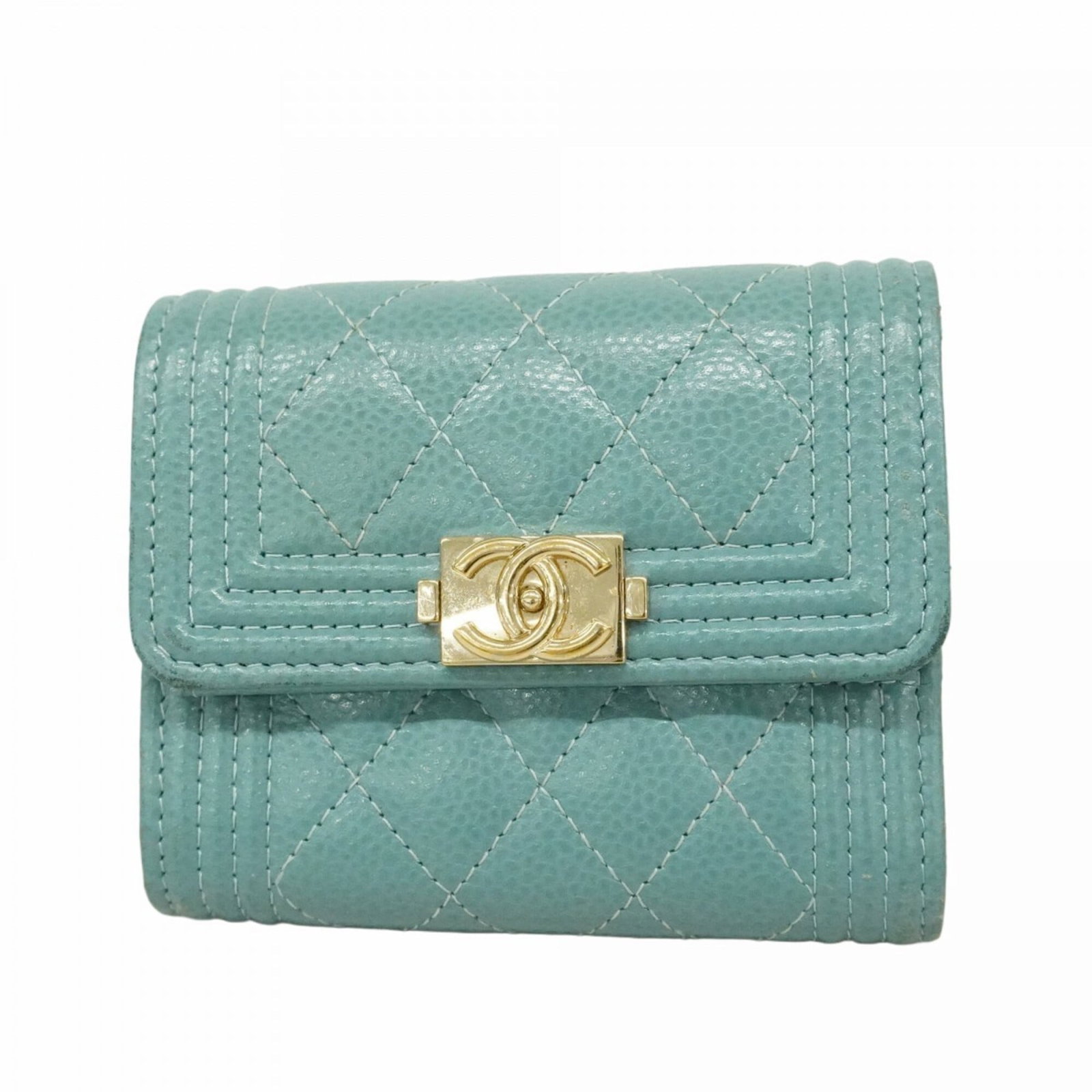 Chanel Wallet (Tri-Fold) Grained Calfskin: Chanel Wallet (Tri-Fold) Grained Calfskin This Chanel wallet boasts its classic tri-fold design and luxurious grained calfskin material. Featuring a timeless blue hue, this stylish accessory is in goo