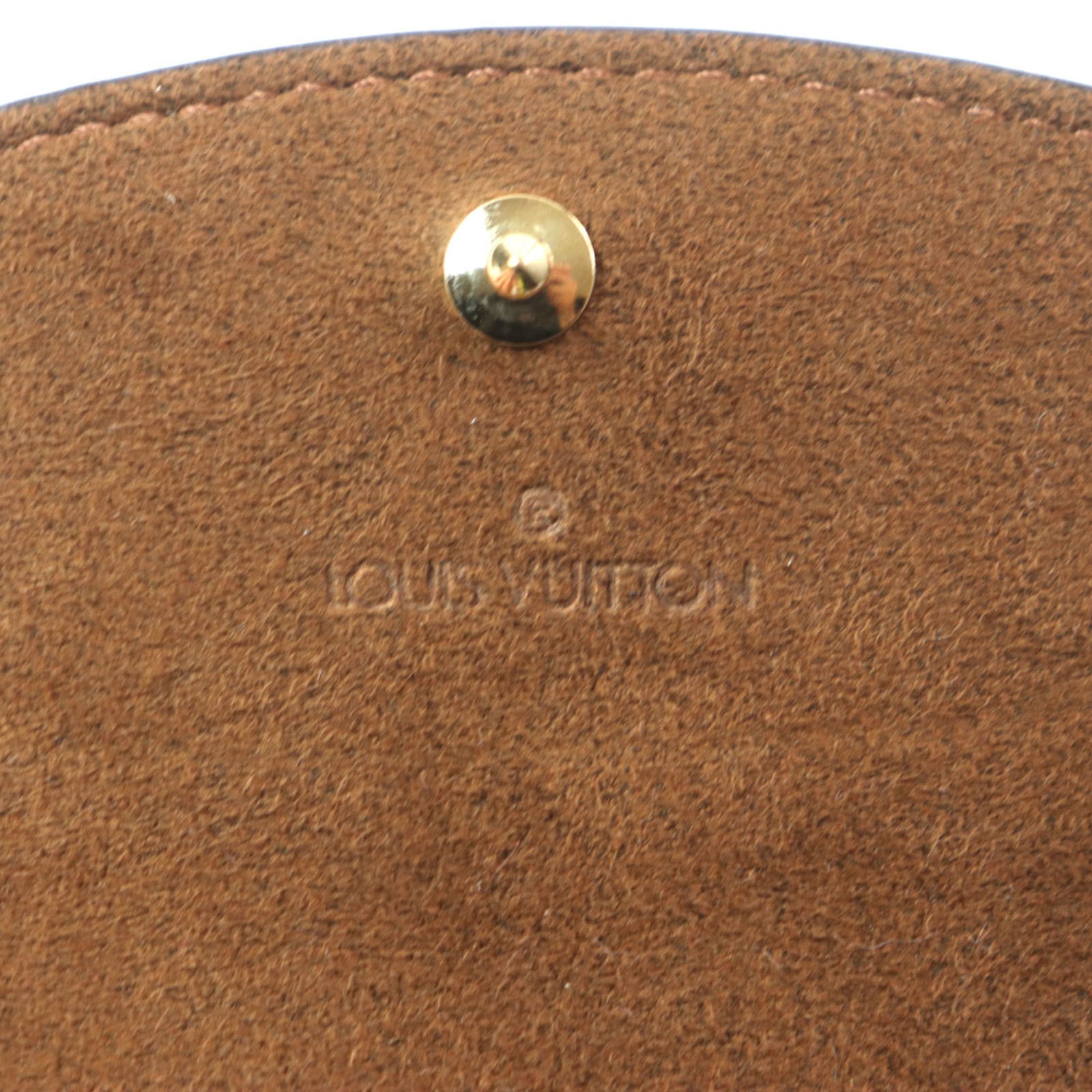 Louis Vuitton Stud/Button - 9