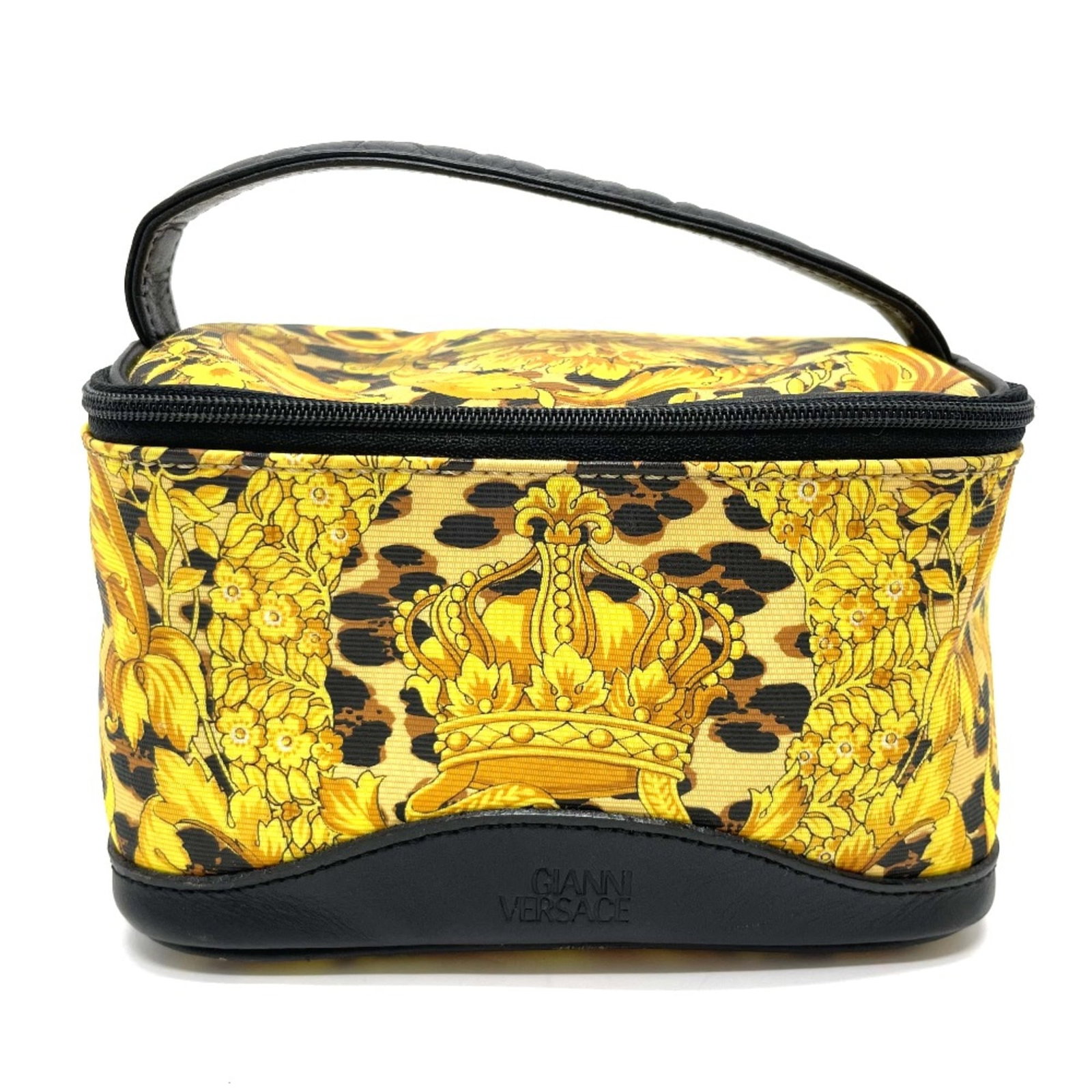 Versace Handbag Other: Versace Handbag Other Yellow Versace Handbag - A vibrant and stylish accessory. This used handbag features a bright yellow color and measures 16.5cm x 10.5cm x 9.5cm in width, height, and depth. With 