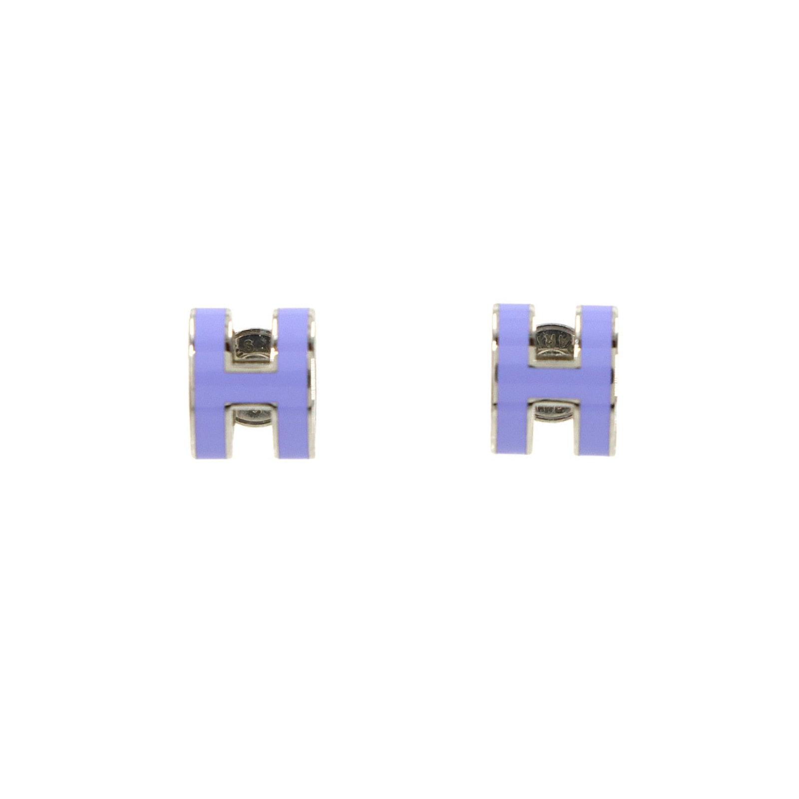 Hermes Stud Earrings: Hermes Stud Earrings Stud earrings from Hermes in lilac and silver, measuring 9.00mm x 7.00mm. Opened but never used, these earrings showcase the brand's iconic style. In lilac and silver, they add a