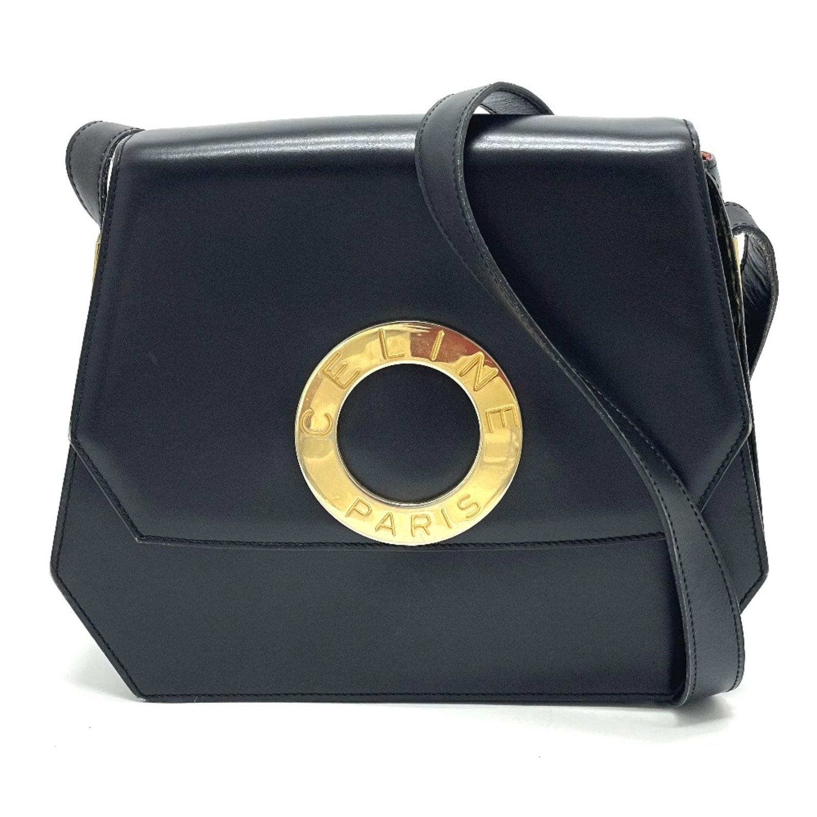 Celine Shoulder Bag Leather: Celine Shoulder Bag Leather Black Celine shoulder bag with leather material, featuring a classic design and timeless style. Measuring 20cm x 21.5cm x 6cm (7.9" x 8.5" x 2.4") in size, this shoulder ba