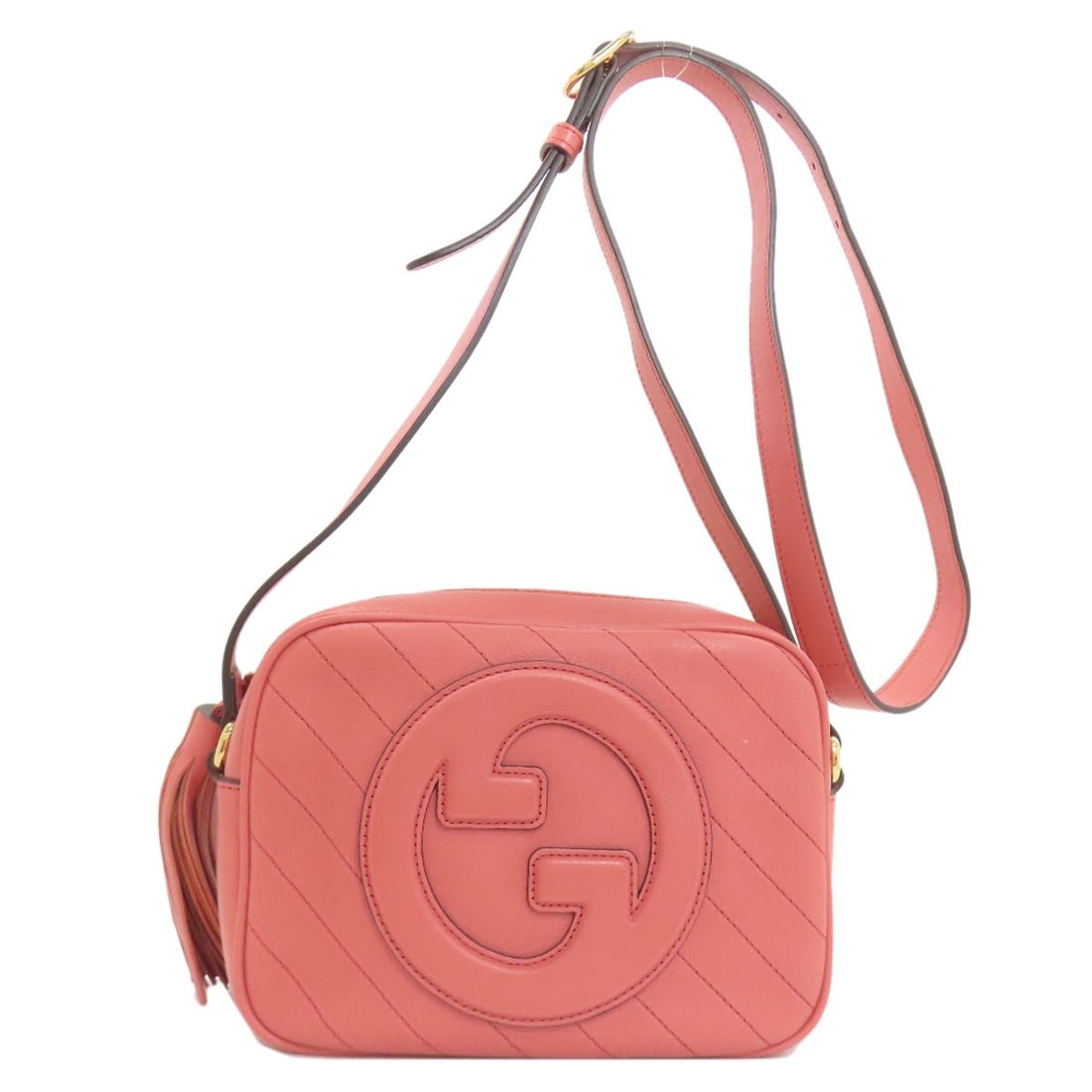 Blondy calf bag 742360 by Gucci: Blondy calf bag 742360 by Gucci Blondy calf bag in pink, a stylish shoulder bag from Gucci. This pink calf exterior bag features a distinctive design, making it a standout piece. With its bold color a