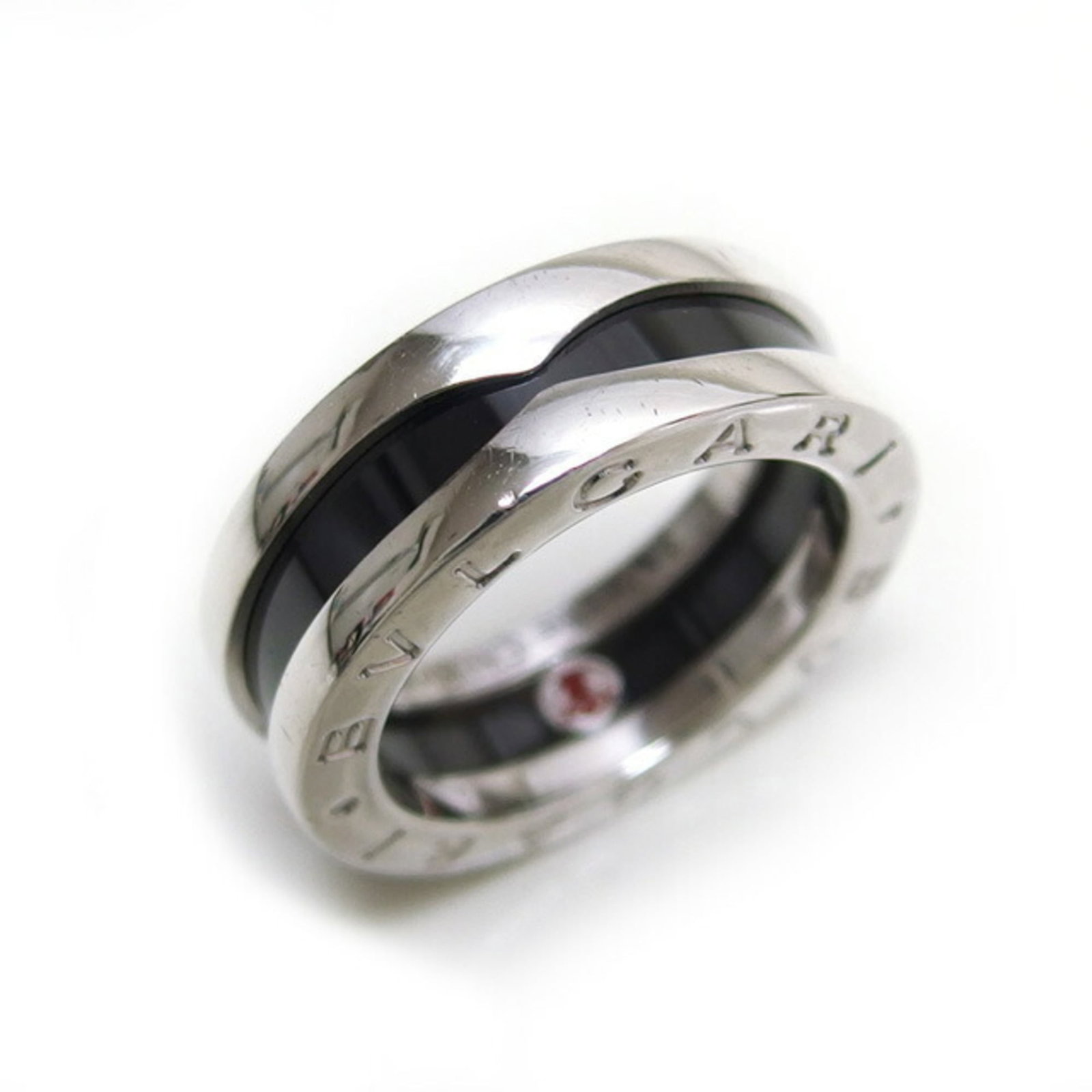 Bvlgari Band Ring Silver 925: Bvlgari Band Ring Silver 925 Bvlgari Band Ring Silver 925 - A pre-owned women's band ring featuring silver 925 material and a classic design. The ring shows some signs of usage, including minor scratc