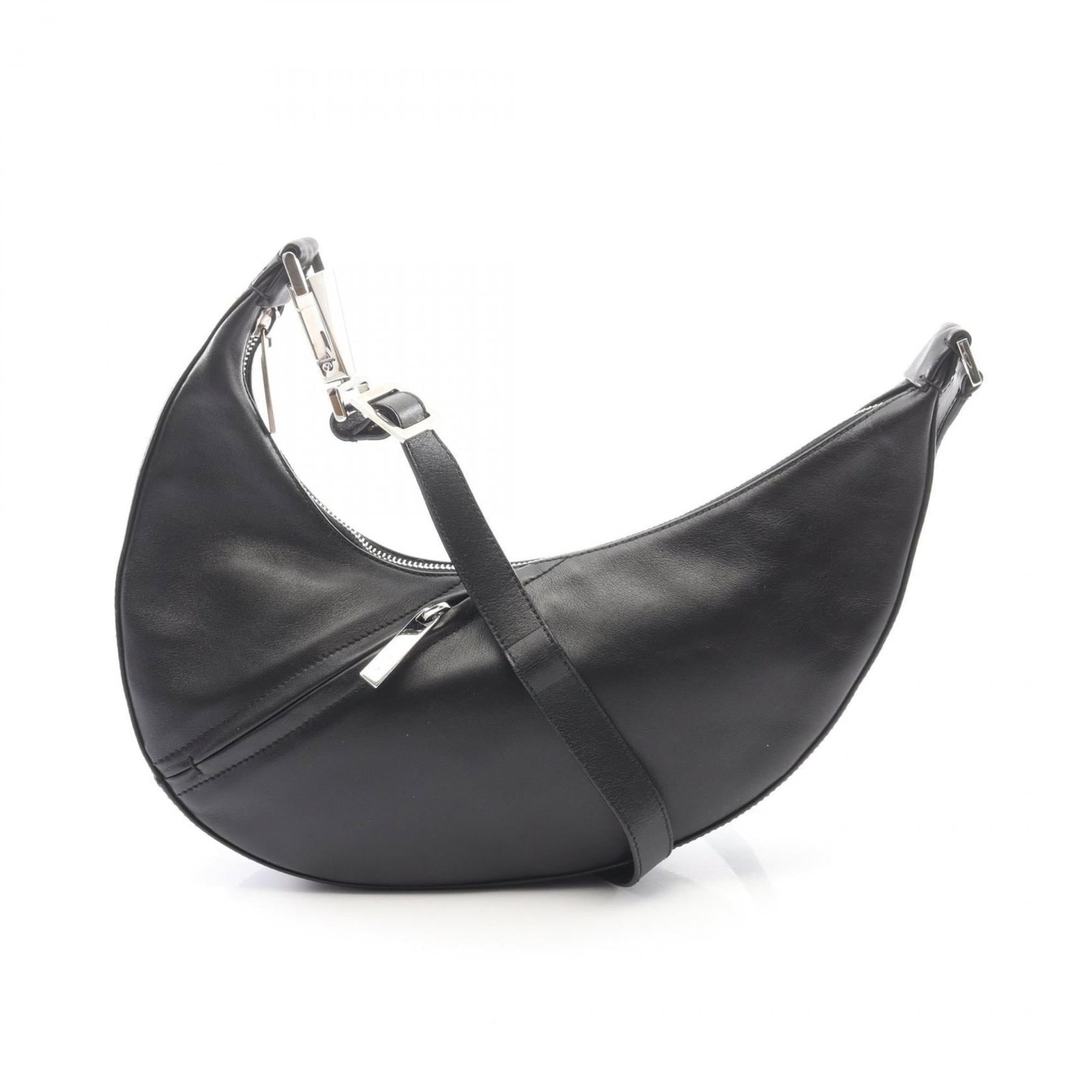 Salvatore Ferragamo Handbag Shoulder Bag Leather: Salvatore Ferragamo Handbag Shoulder Bag Leather Black leather shoulder bag from Salvatore Ferragamo with a classic design and timeless elegance. This pre-owned handbag features a few traces of usage,