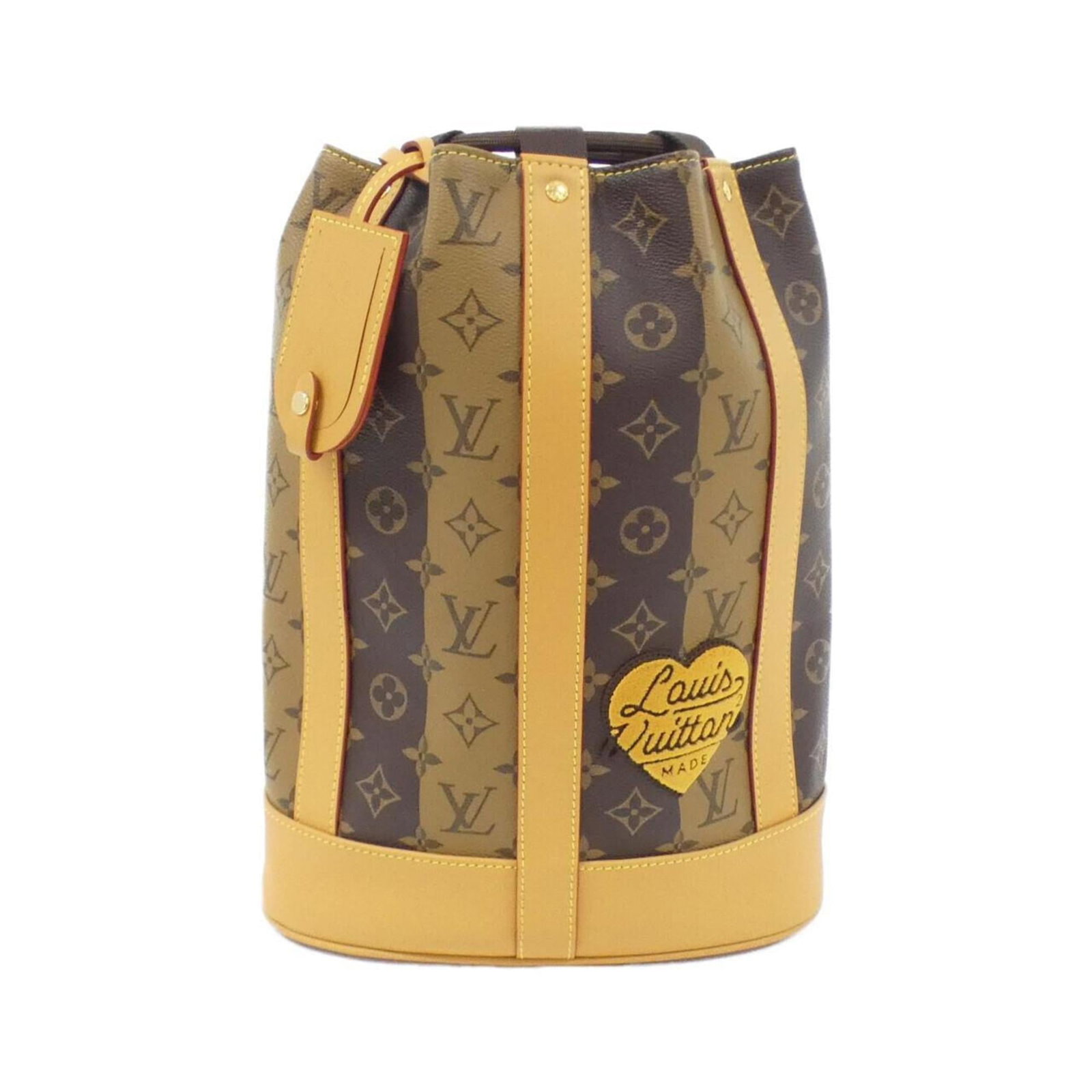 Louis Vuitton Shoulder Bag Coated Canvas: Louis Vuitton Shoulder Bag Coated Canvas The Louis Vuitton Shoulder Bag Coated Canvas boasts a classic design with a touch of worn elegance. Its coated canvas material and gold hardware add a sophisti