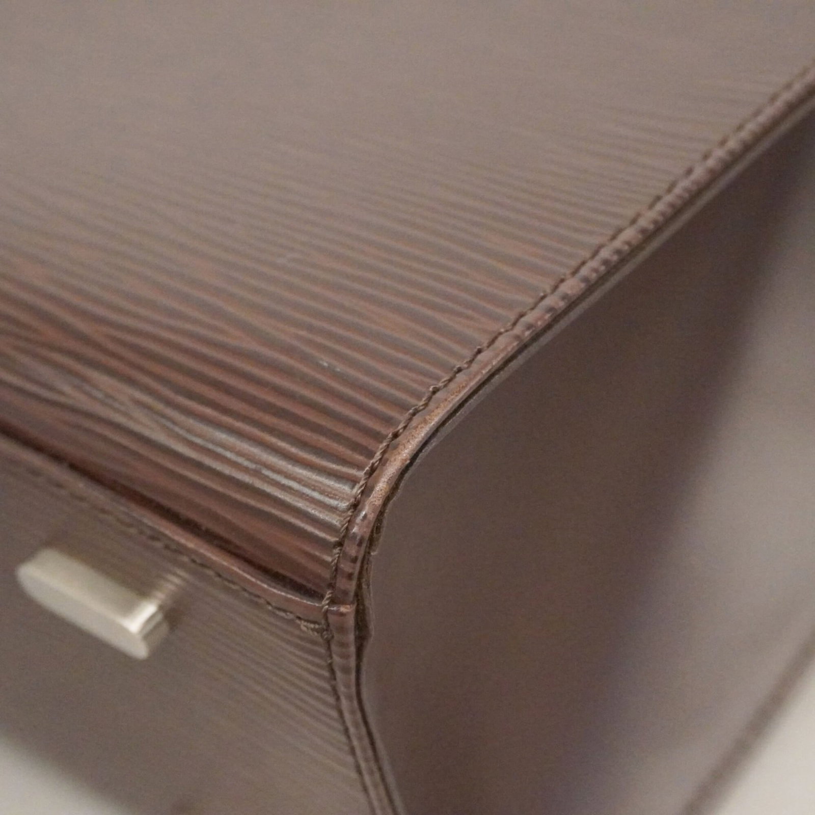 Louis Vuitton Handbag - 6