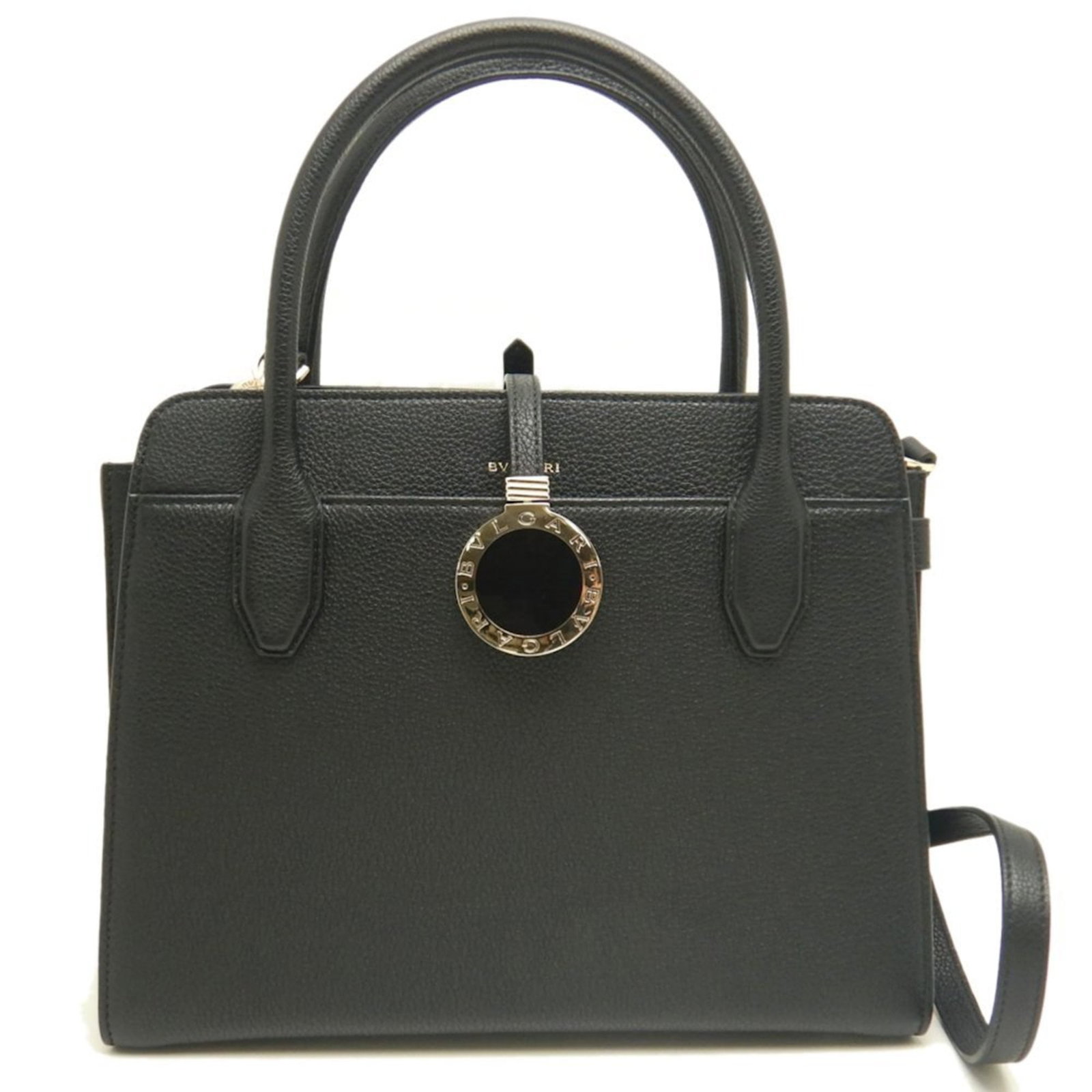 Bvlgari Handbag Leather: Bvlgari Handbag Leather Bvlgari Handbag Leather is a stylish and sophisticated accessory. Made from high-quality leather, this black handbag features a classic design with a few traces of usage, some 